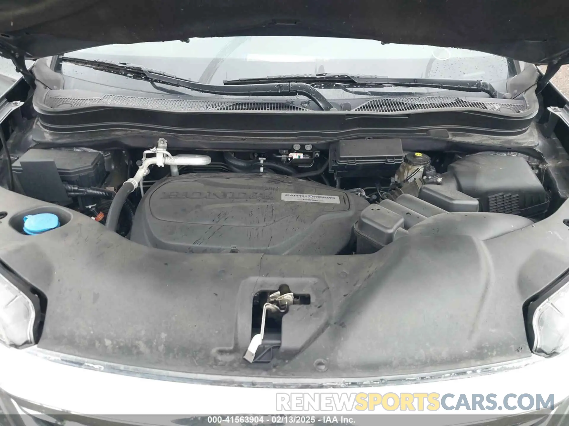 10 Photograph of a damaged car 5FNYF5H14LB017563 HONDA PILOT 2020