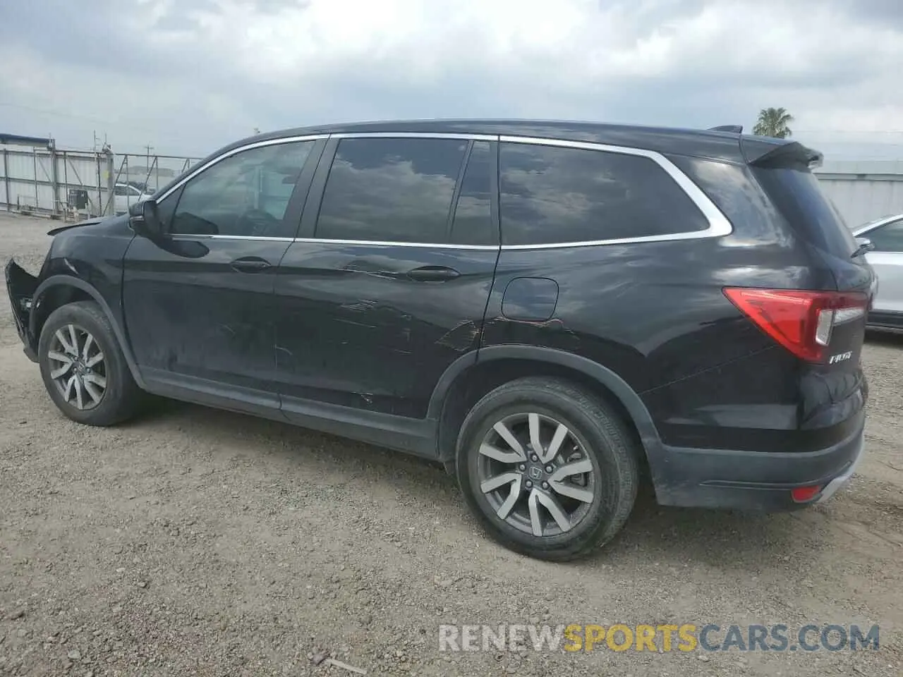 2 Photograph of a damaged car 5FNYF5H32LB010709 HONDA PILOT 2020