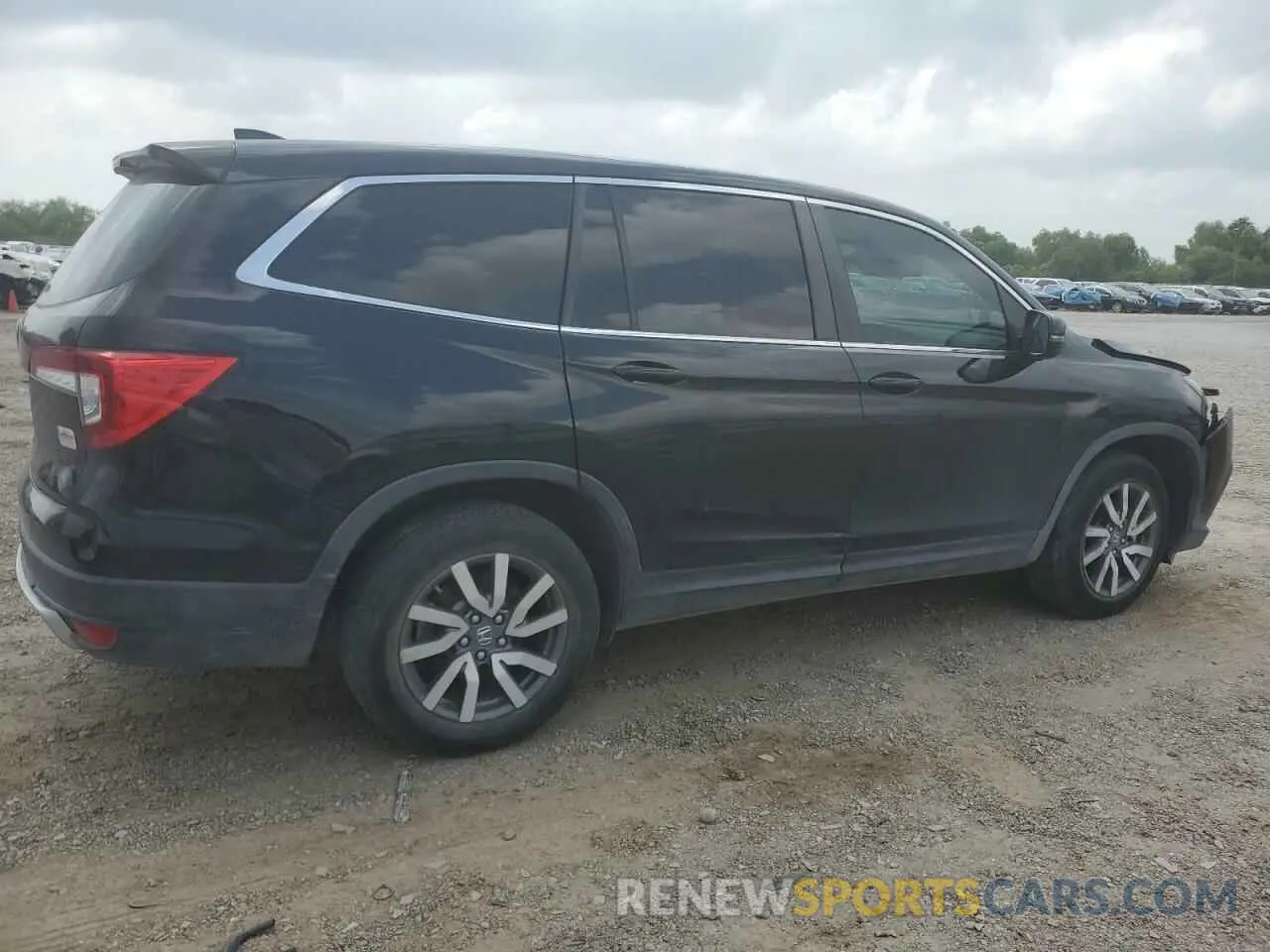 3 Photograph of a damaged car 5FNYF5H32LB010709 HONDA PILOT 2020
