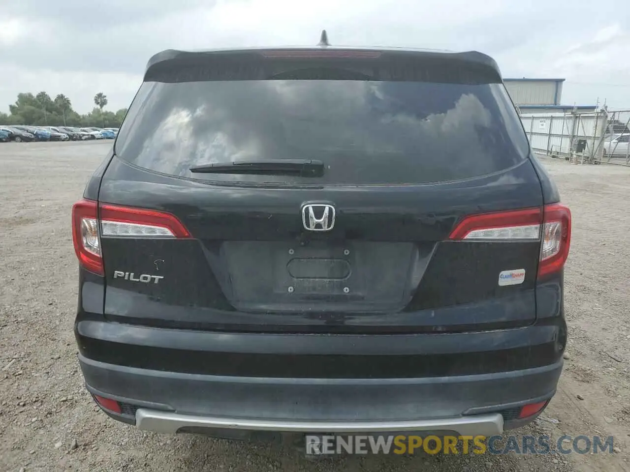 6 Photograph of a damaged car 5FNYF5H32LB010709 HONDA PILOT 2020