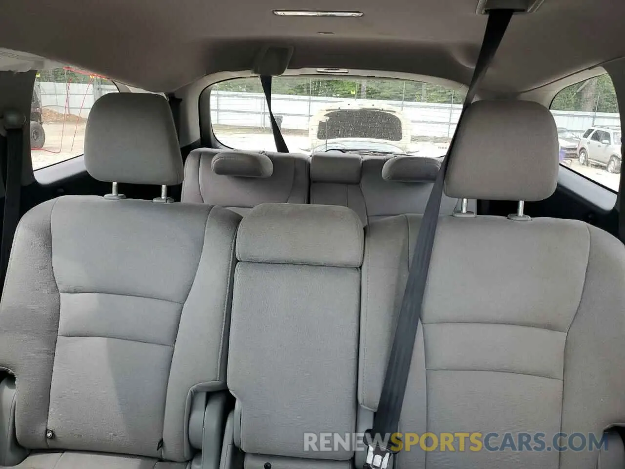 10 Photograph of a damaged car 5FNYF5H33LB001663 HONDA PILOT 2020