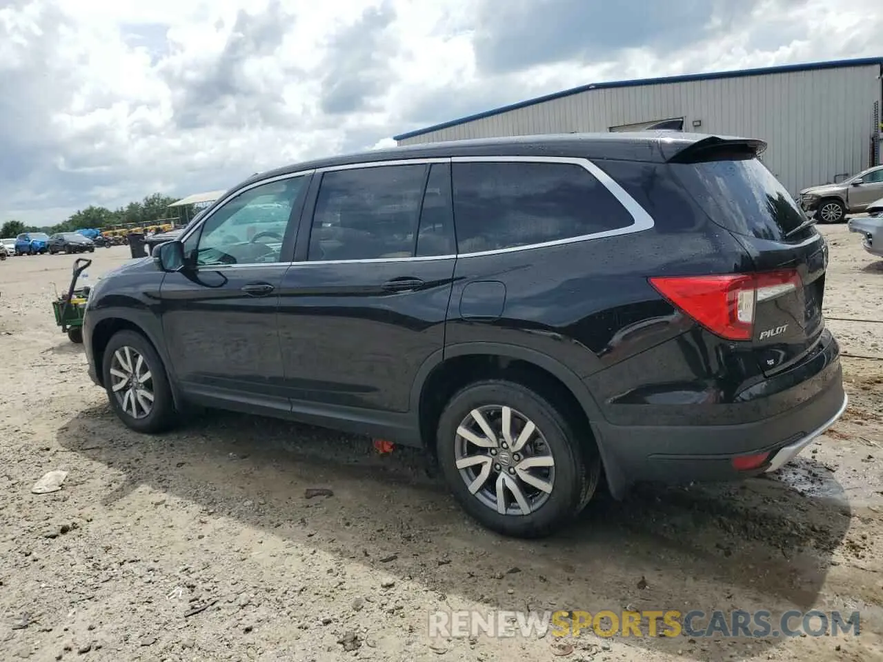 2 Photograph of a damaged car 5FNYF5H33LB001663 HONDA PILOT 2020