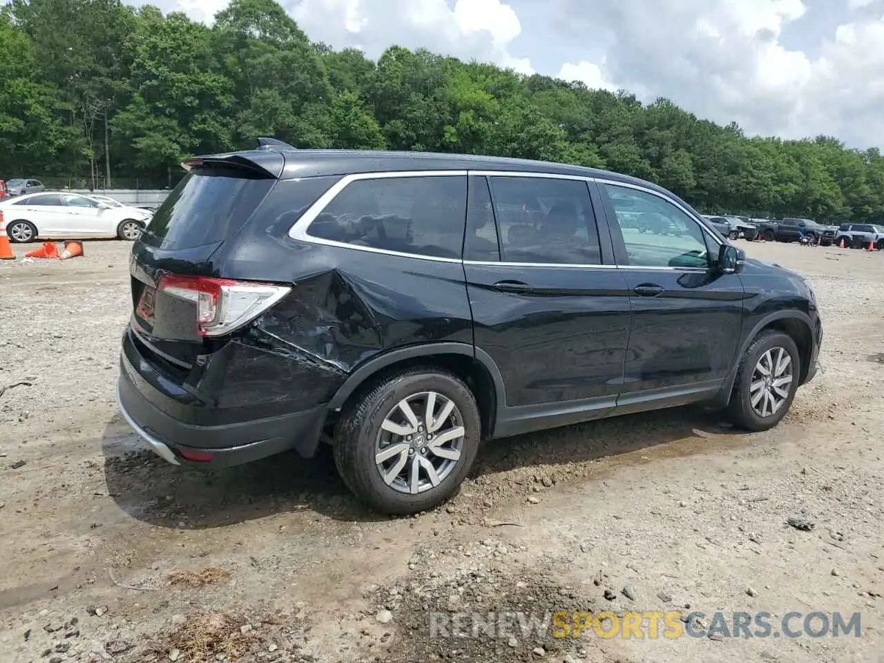 3 Photograph of a damaged car 5FNYF5H33LB001663 HONDA PILOT 2020