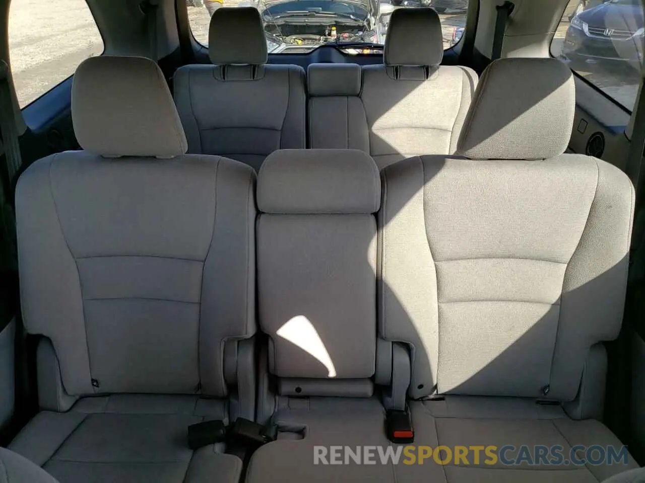 10 Photograph of a damaged car 5FNYF5H34LB011585 HONDA PILOT 2020