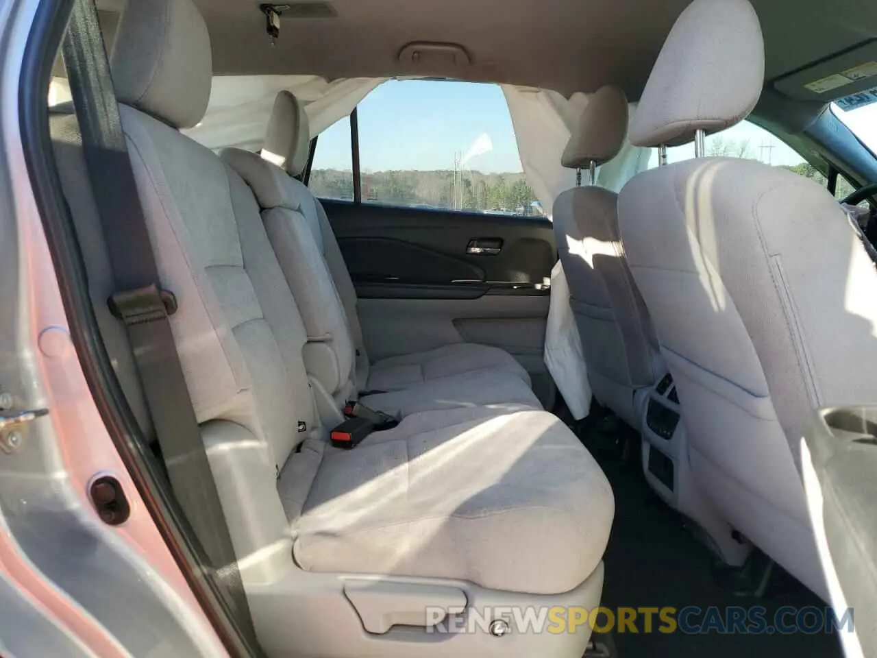 12 Photograph of a damaged car 5FNYF5H38LB027059 HONDA PILOT 2020