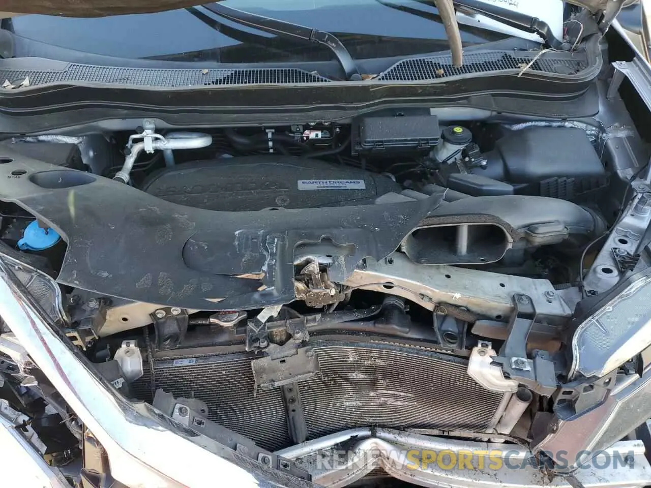13 Photograph of a damaged car 5FNYF5H38LB027059 HONDA PILOT 2020