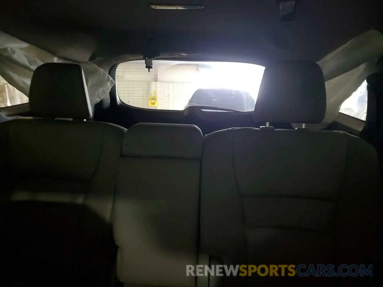 10 Photograph of a damaged car 5FNYF5H50LB016462 HONDA PILOT 2020