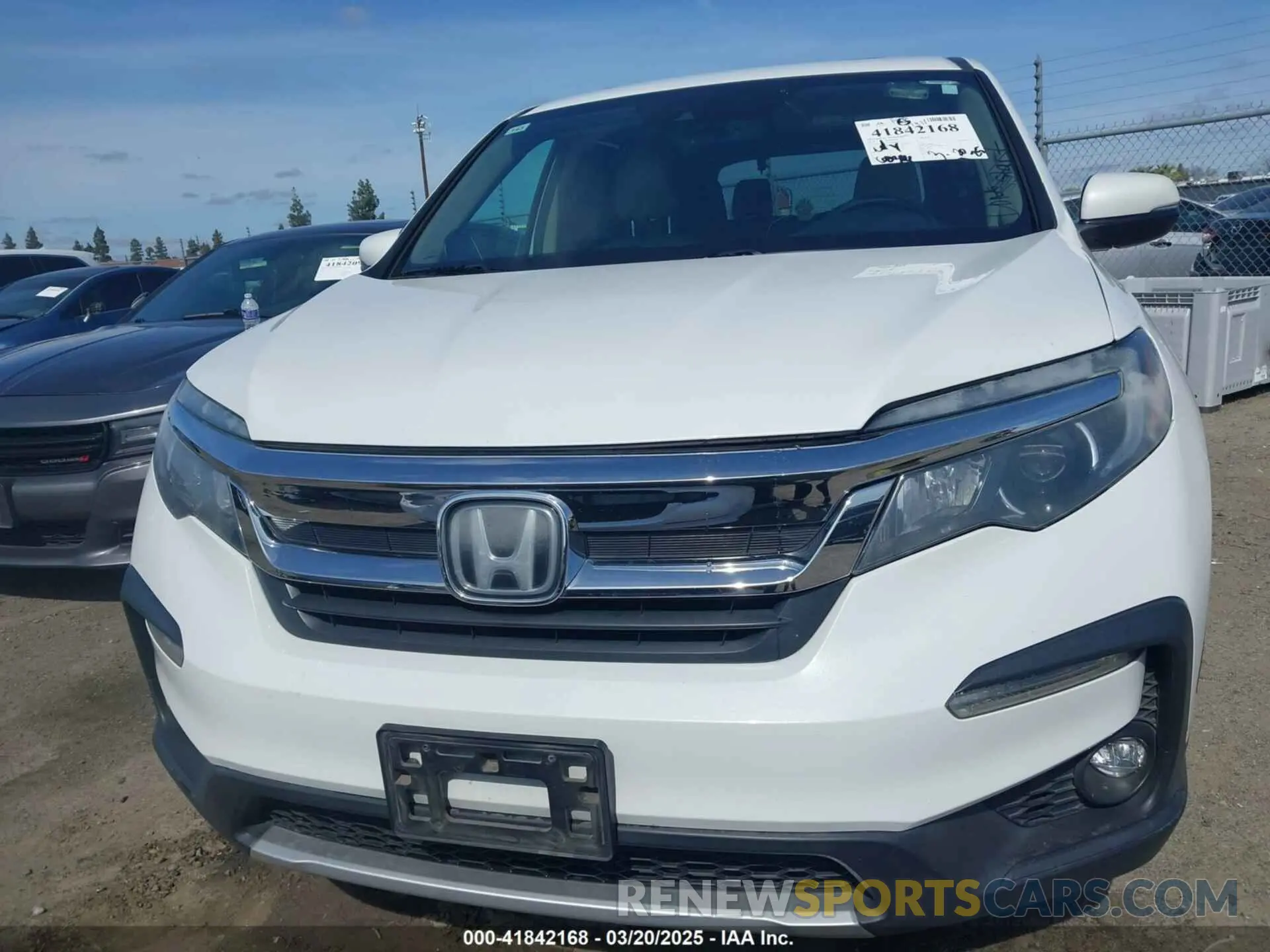12 Photograph of a damaged car 5FNYF5H52LB008492 HONDA PILOT 2020