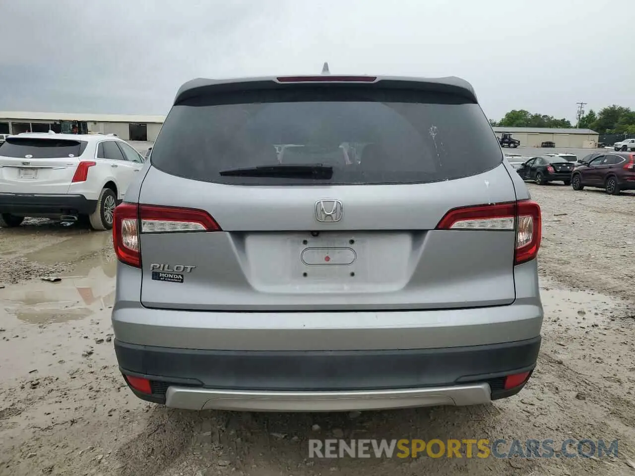 6 Photograph of a damaged car 5FNYF5H54LB011345 HONDA PILOT 2020