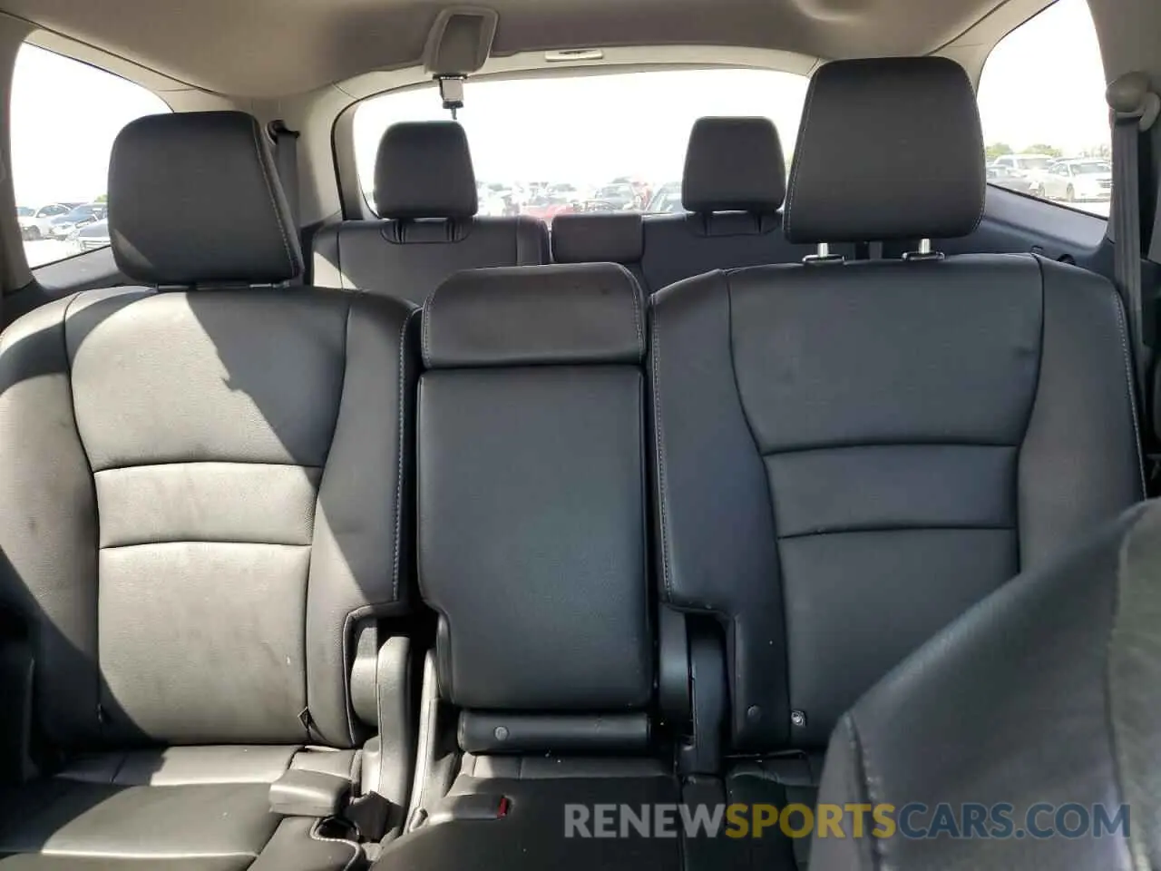 10 Photograph of a damaged car 5FNYF5H54LB023978 HONDA PILOT 2020