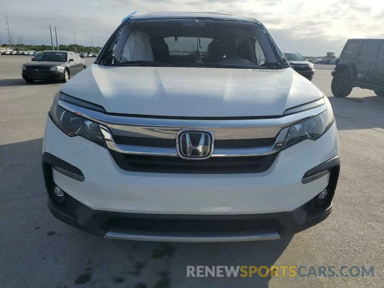 5 Photograph of a damaged car 5FNYF5H55LB028543 HONDA PILOT 2020