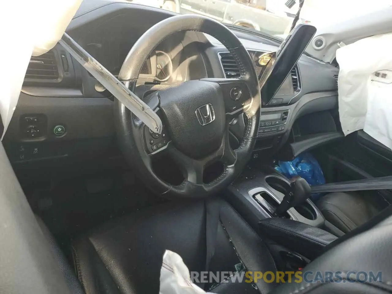 8 Photograph of a damaged car 5FNYF5H55LB028543 HONDA PILOT 2020