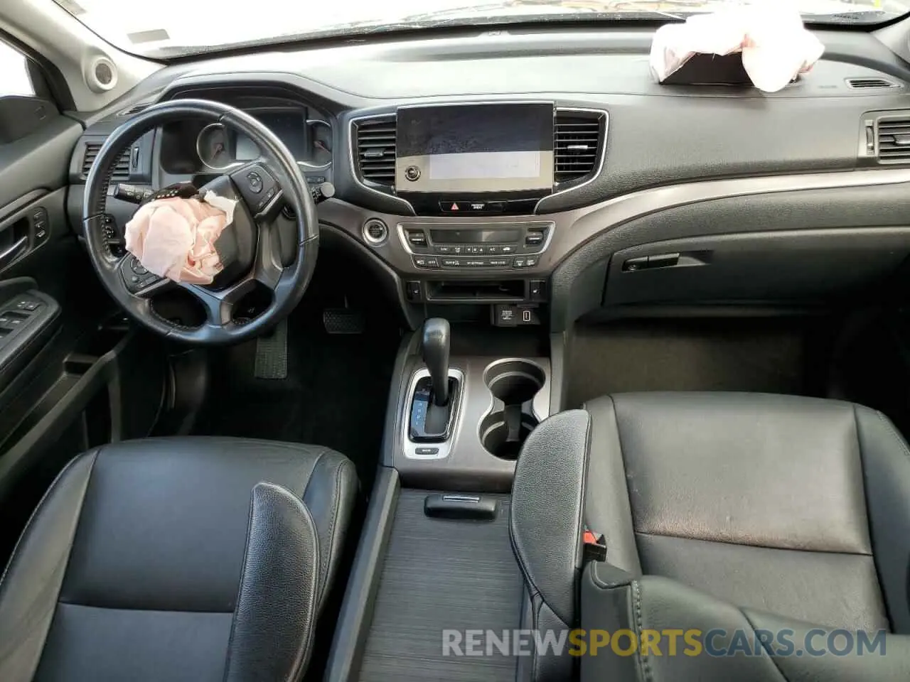 8 Photograph of a damaged car 5FNYF5H56LB005045 HONDA PILOT 2020