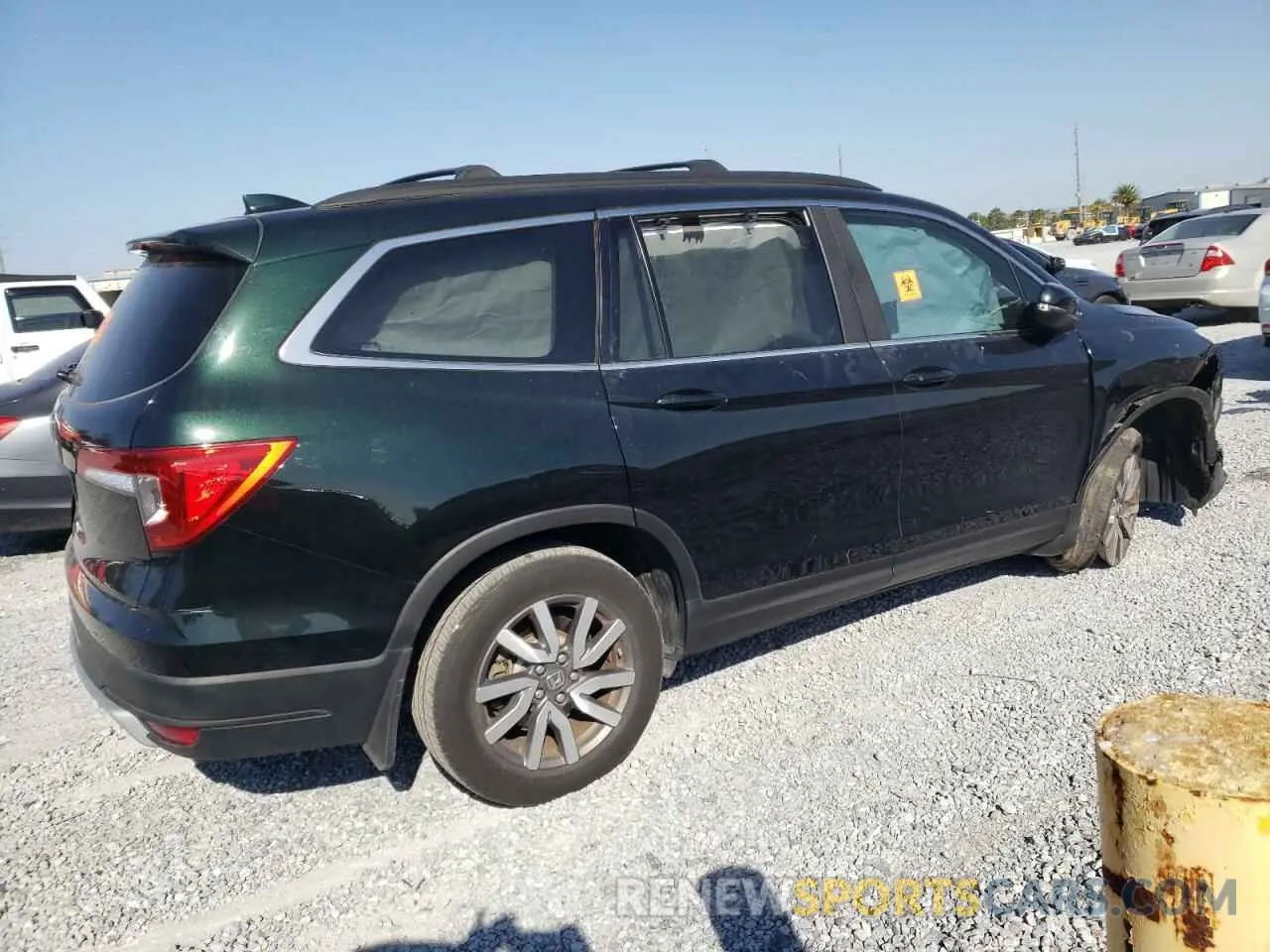 3 Photograph of a damaged car 5FNYF5H56LB012979 HONDA PILOT 2020