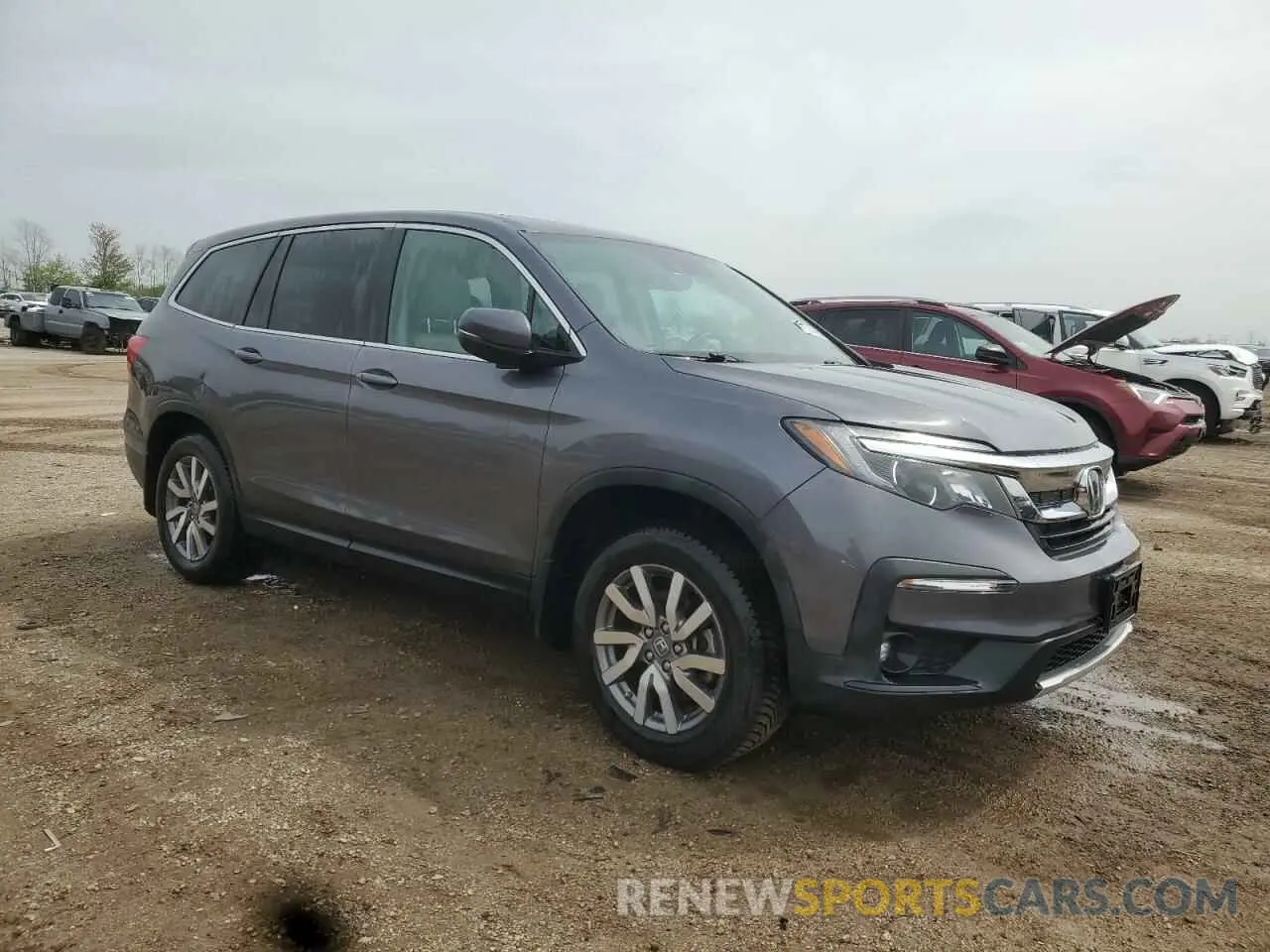 4 Photograph of a damaged car 5FNYF5H57LB006558 HONDA PILOT 2020