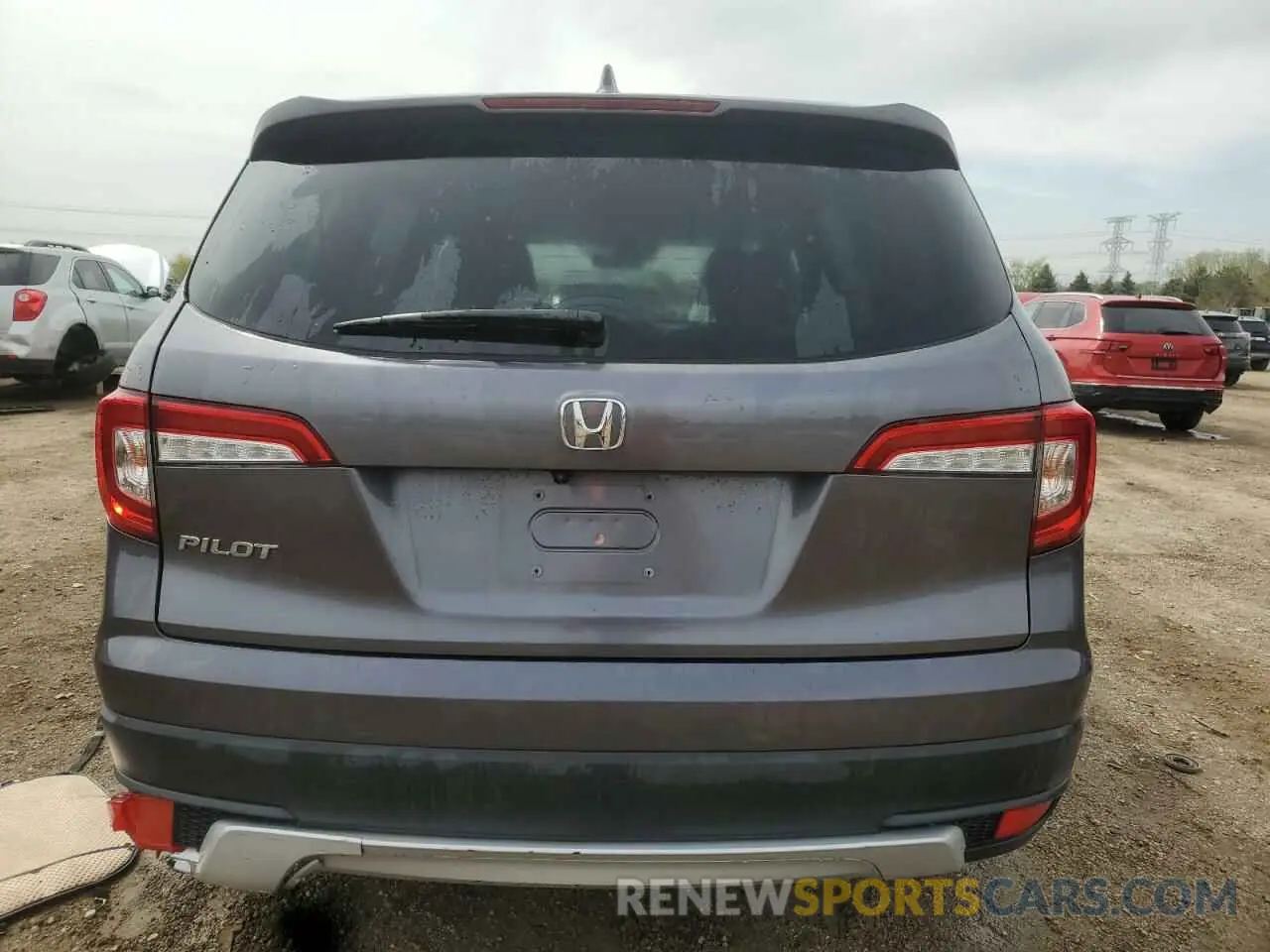 6 Photograph of a damaged car 5FNYF5H57LB006558 HONDA PILOT 2020