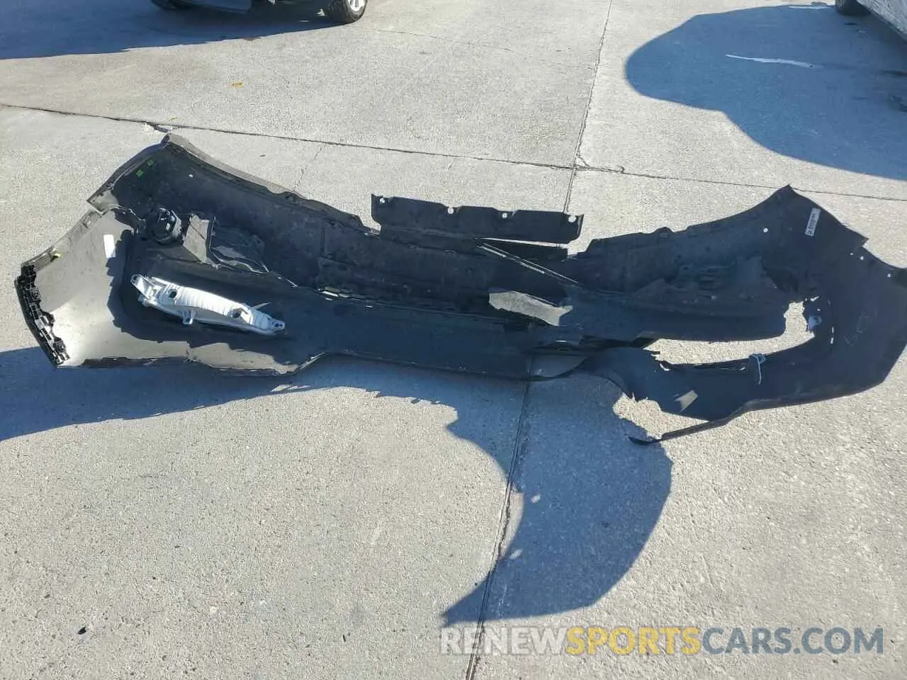 15 Photograph of a damaged car 5FNYF5H57LB019892 HONDA PILOT 2020