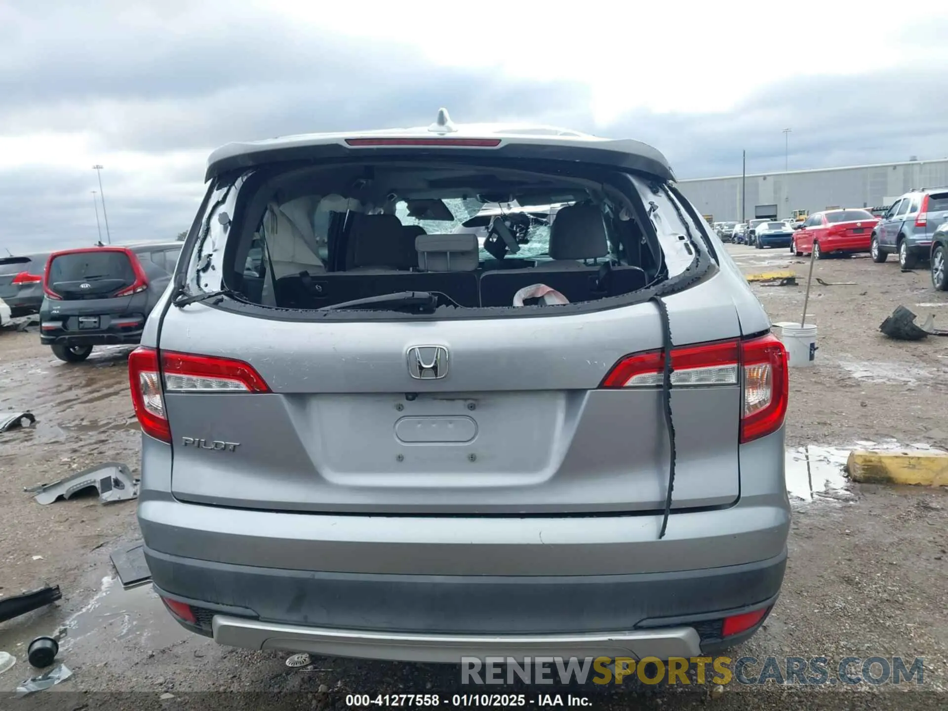 14 Photograph of a damaged car 5FNYF5H57LB026230 HONDA PILOT 2020