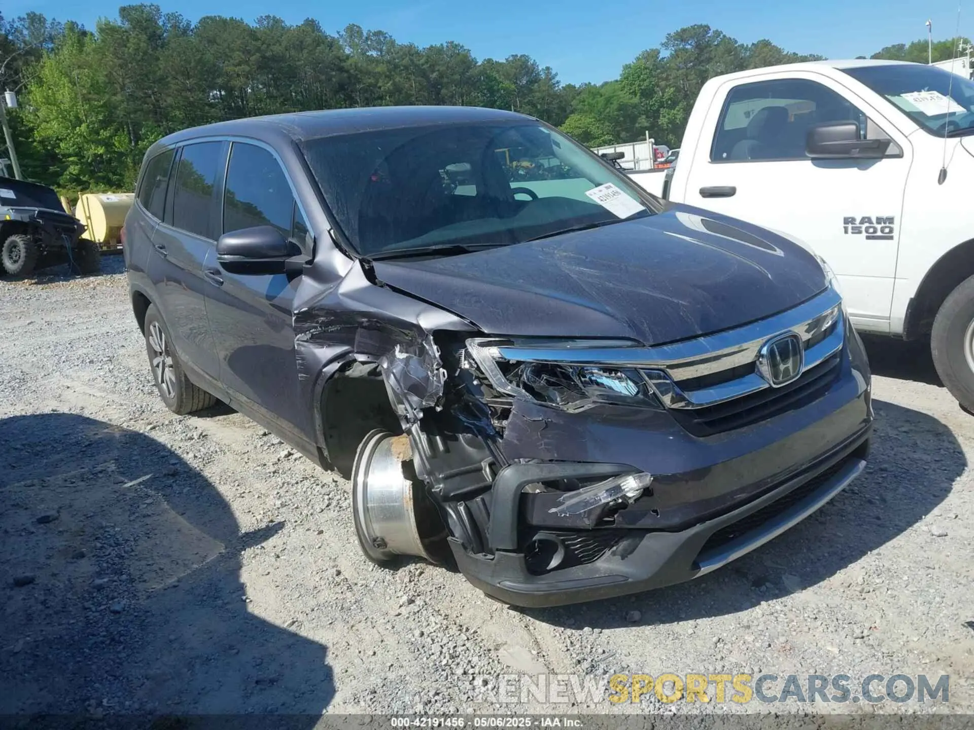1 Photograph of a damaged car 5FNYF5H58LB006357 HONDA PILOT 2020