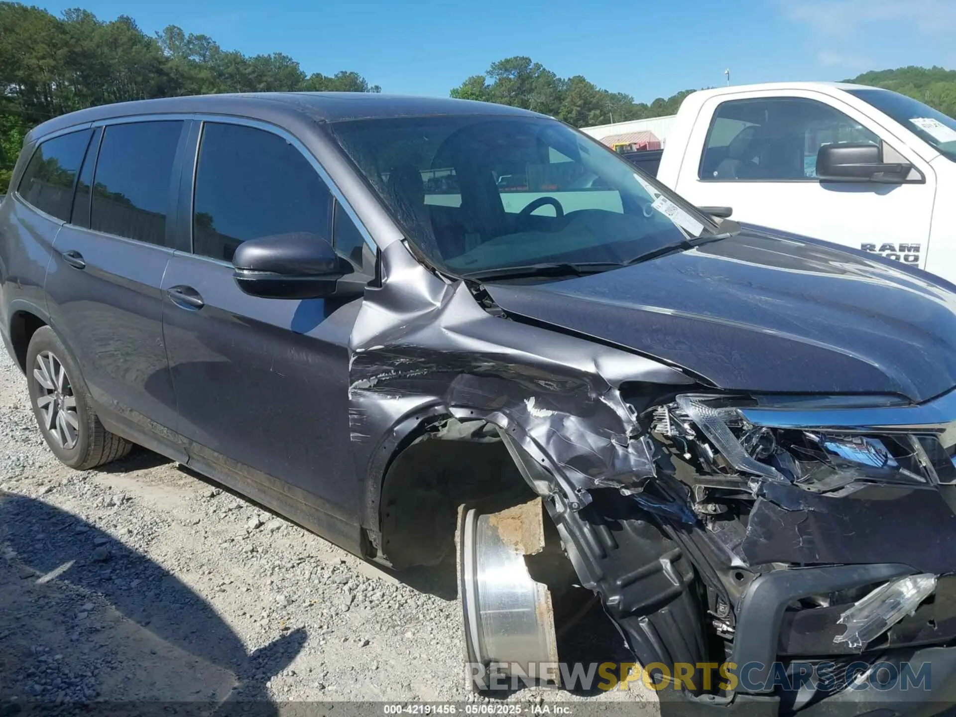 13 Photograph of a damaged car 5FNYF5H58LB006357 HONDA PILOT 2020