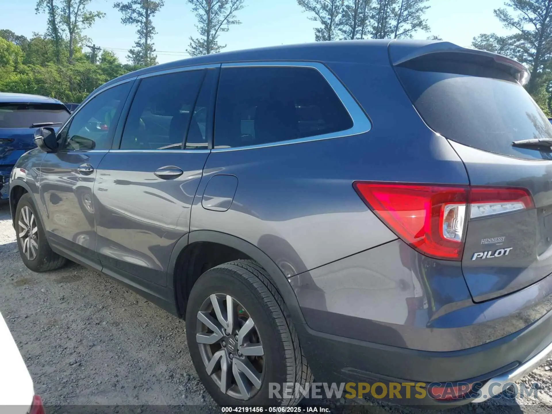 14 Photograph of a damaged car 5FNYF5H58LB006357 HONDA PILOT 2020
