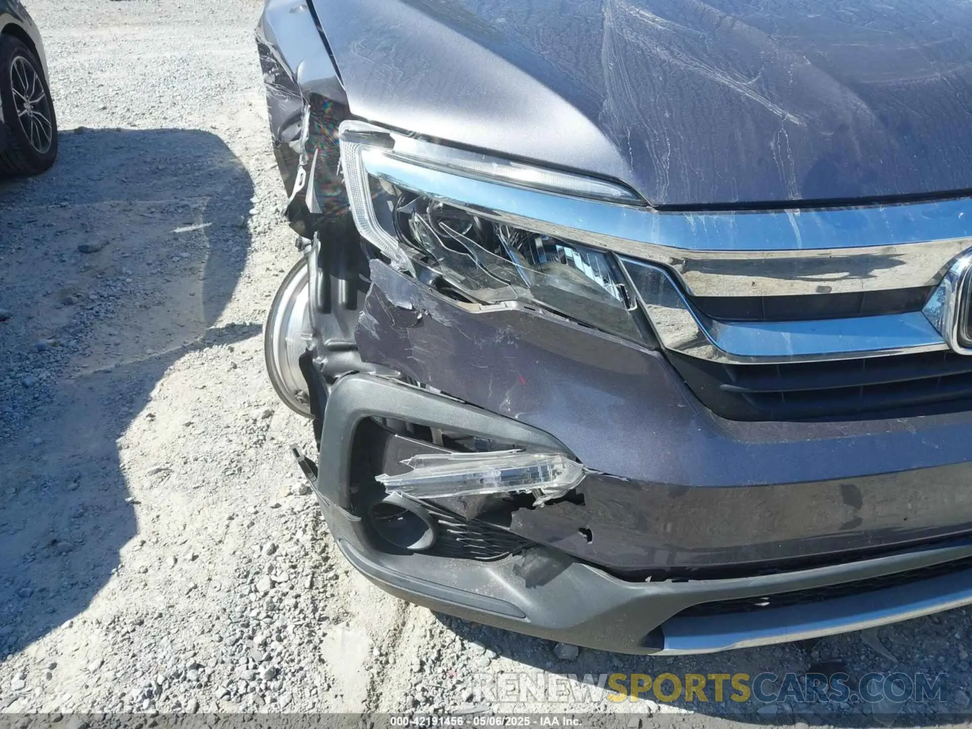 6 Photograph of a damaged car 5FNYF5H58LB006357 HONDA PILOT 2020