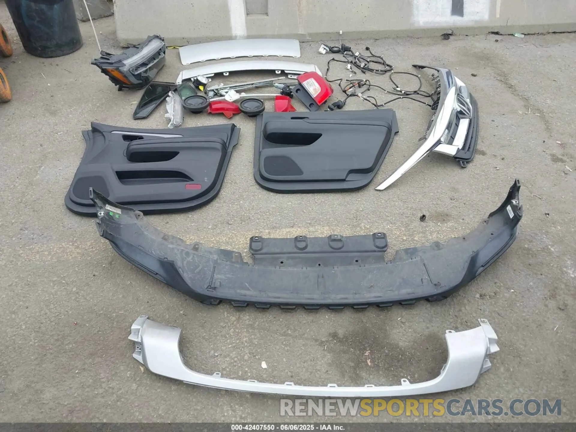 12 Photograph of a damaged car 5FNYF5H58LB023093 HONDA PILOT 2020