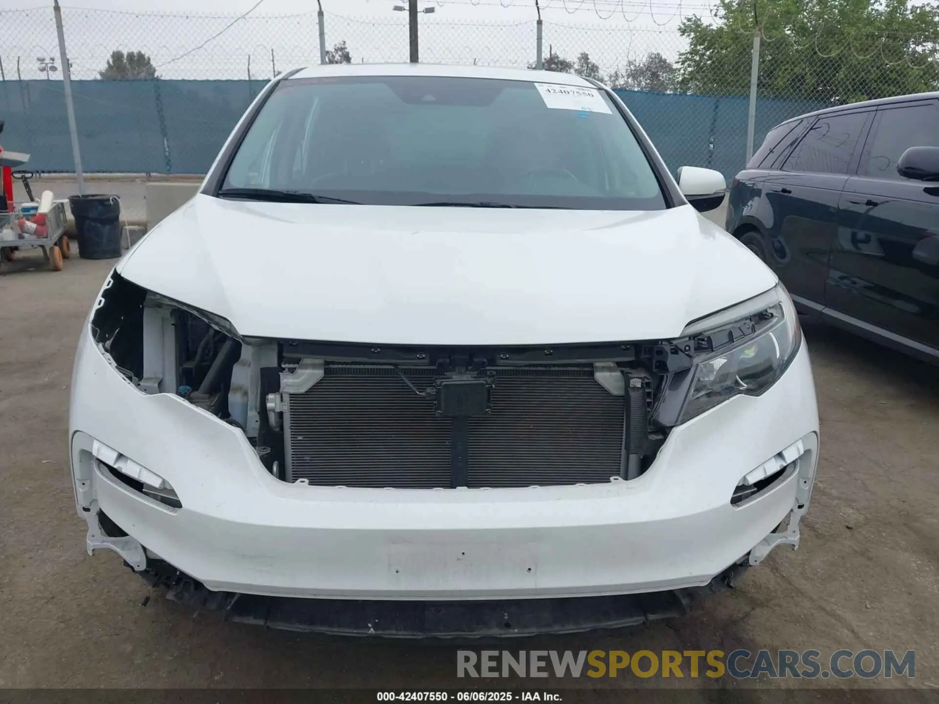 13 Photograph of a damaged car 5FNYF5H58LB023093 HONDA PILOT 2020