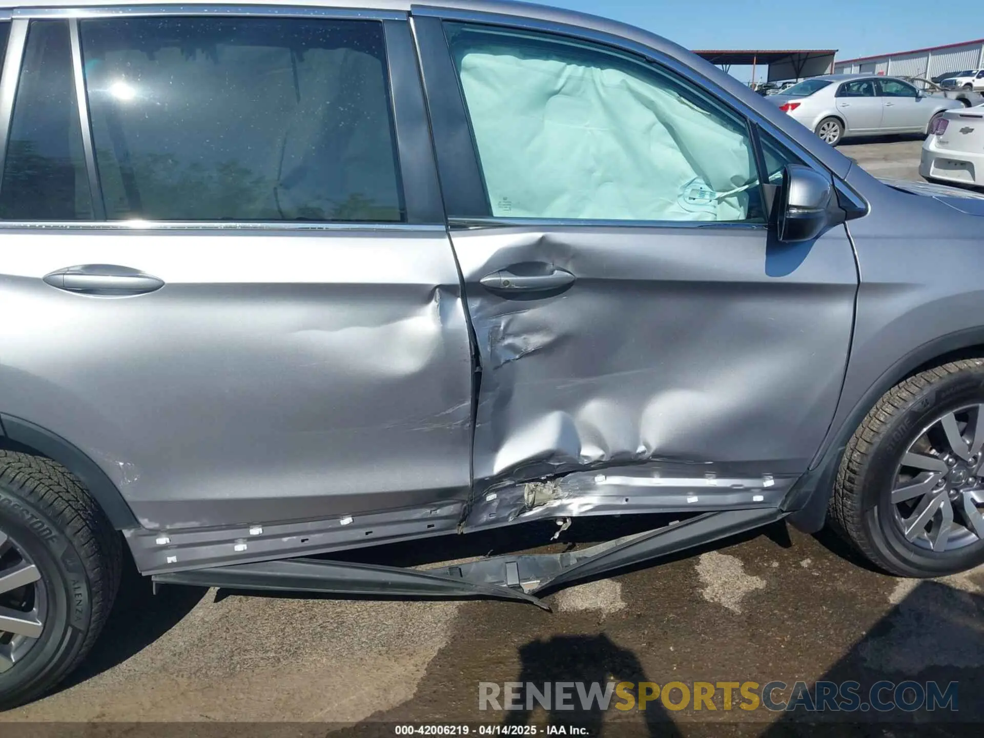 6 Photograph of a damaged car 5FNYF5H58LB028410 HONDA PILOT 2020