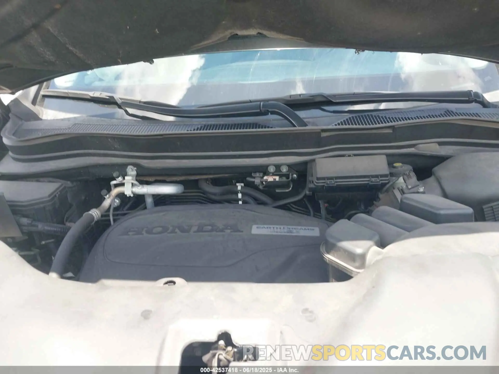 10 Photograph of a damaged car 5FNYF5H59LB006867 HONDA PILOT 2020