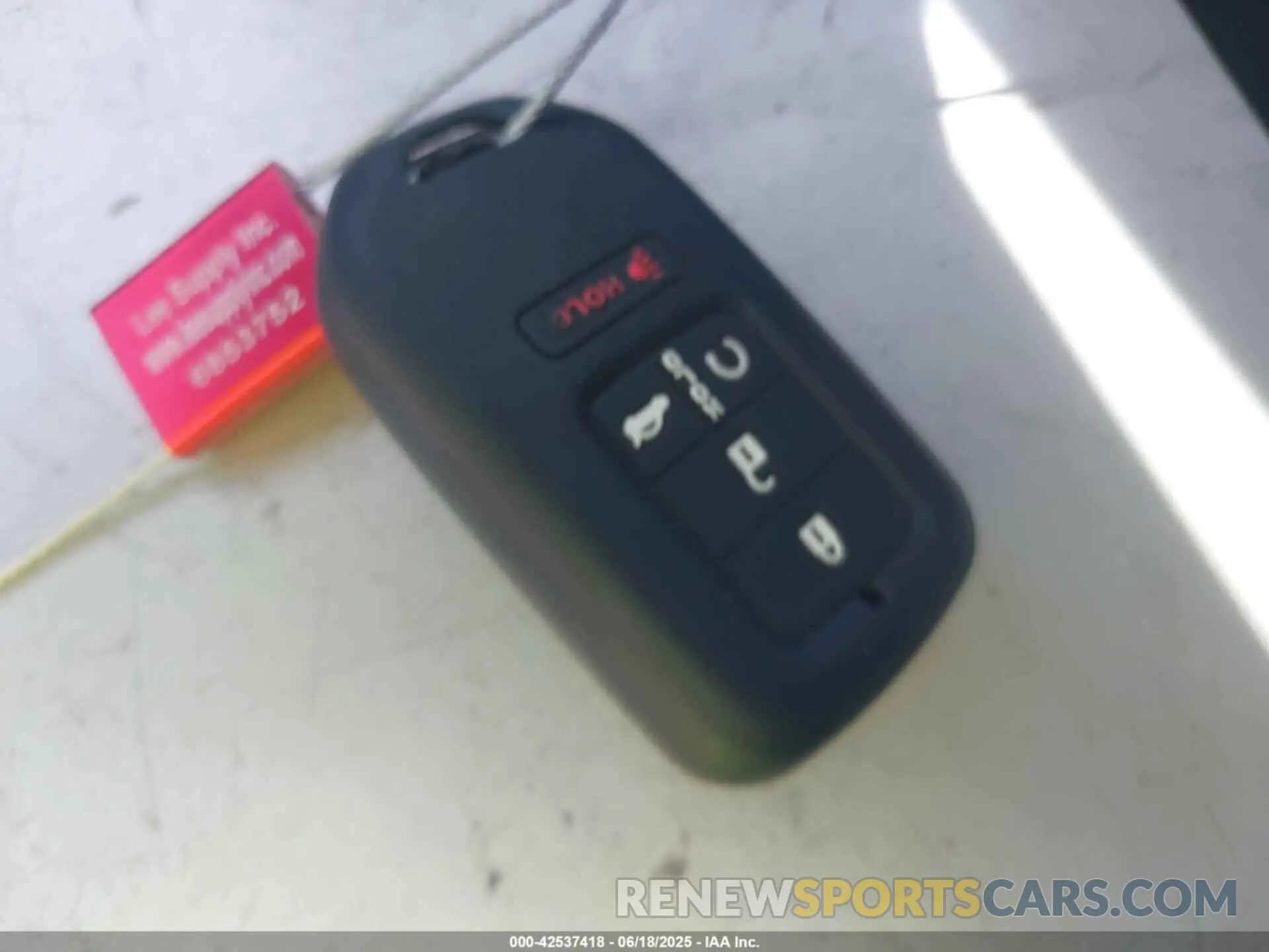 11 Photograph of a damaged car 5FNYF5H59LB006867 HONDA PILOT 2020