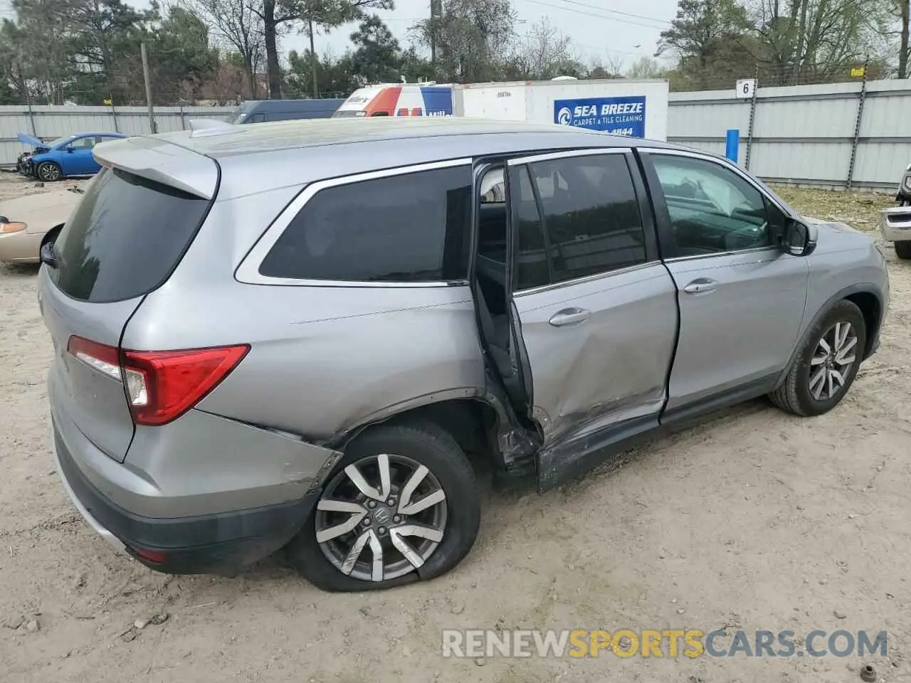 3 Photograph of a damaged car 5FNYF5H59LB020770 HONDA PILOT 2020