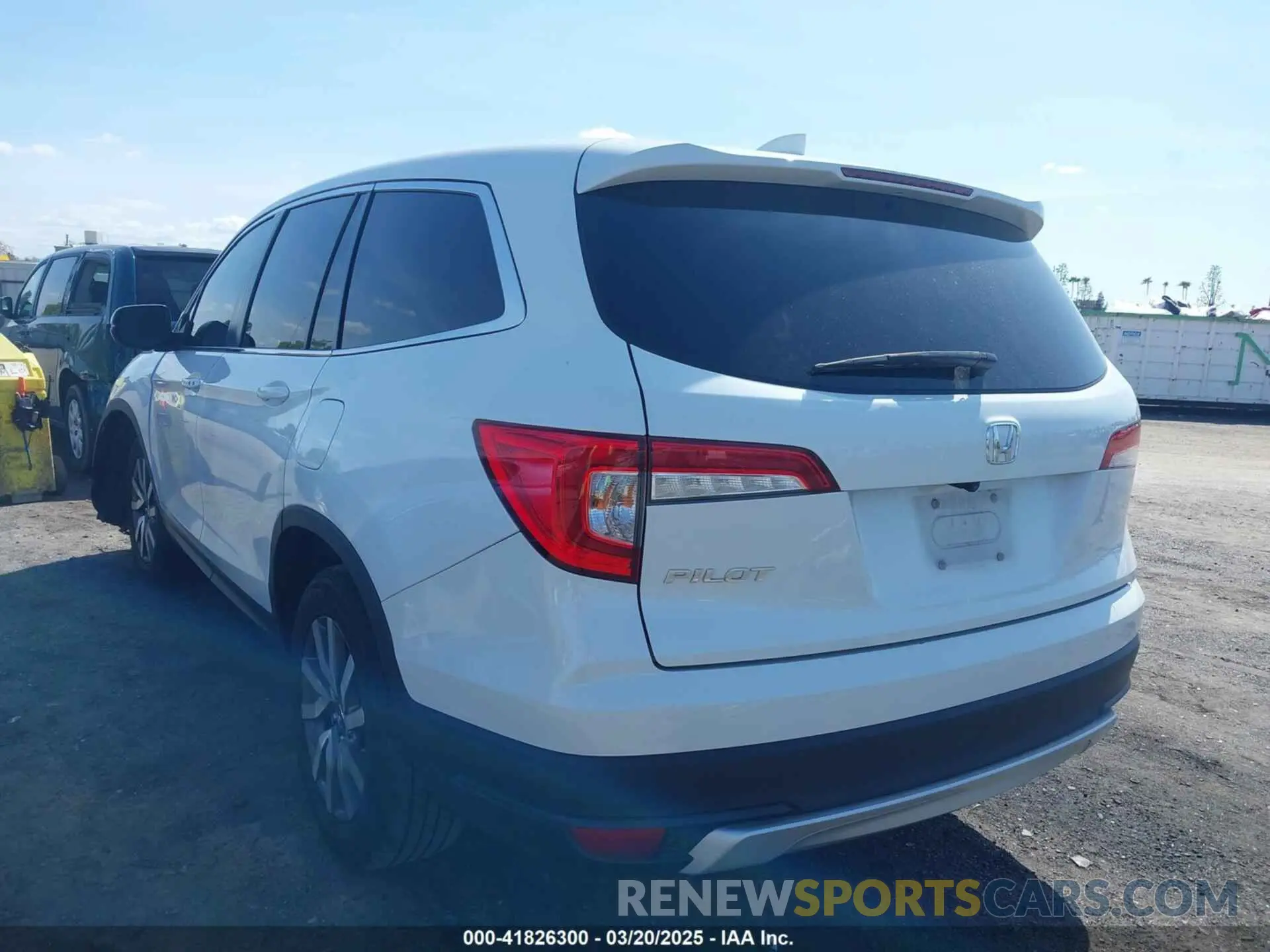 3 Photograph of a damaged car 5FNYF5H59LB027265 HONDA PILOT 2020