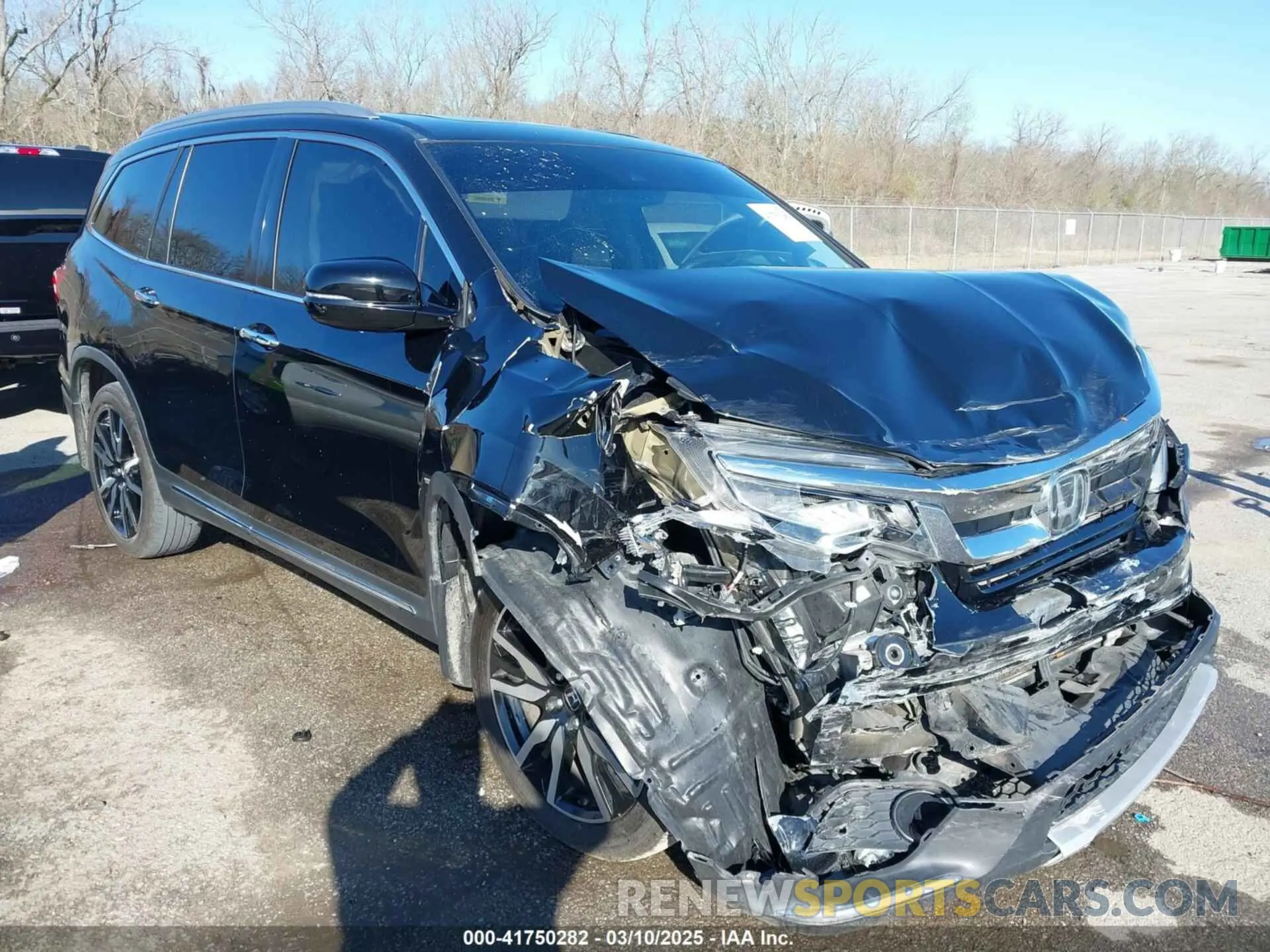 1 Photograph of a damaged car 5FNYF5H64LB006073 HONDA PILOT 2020