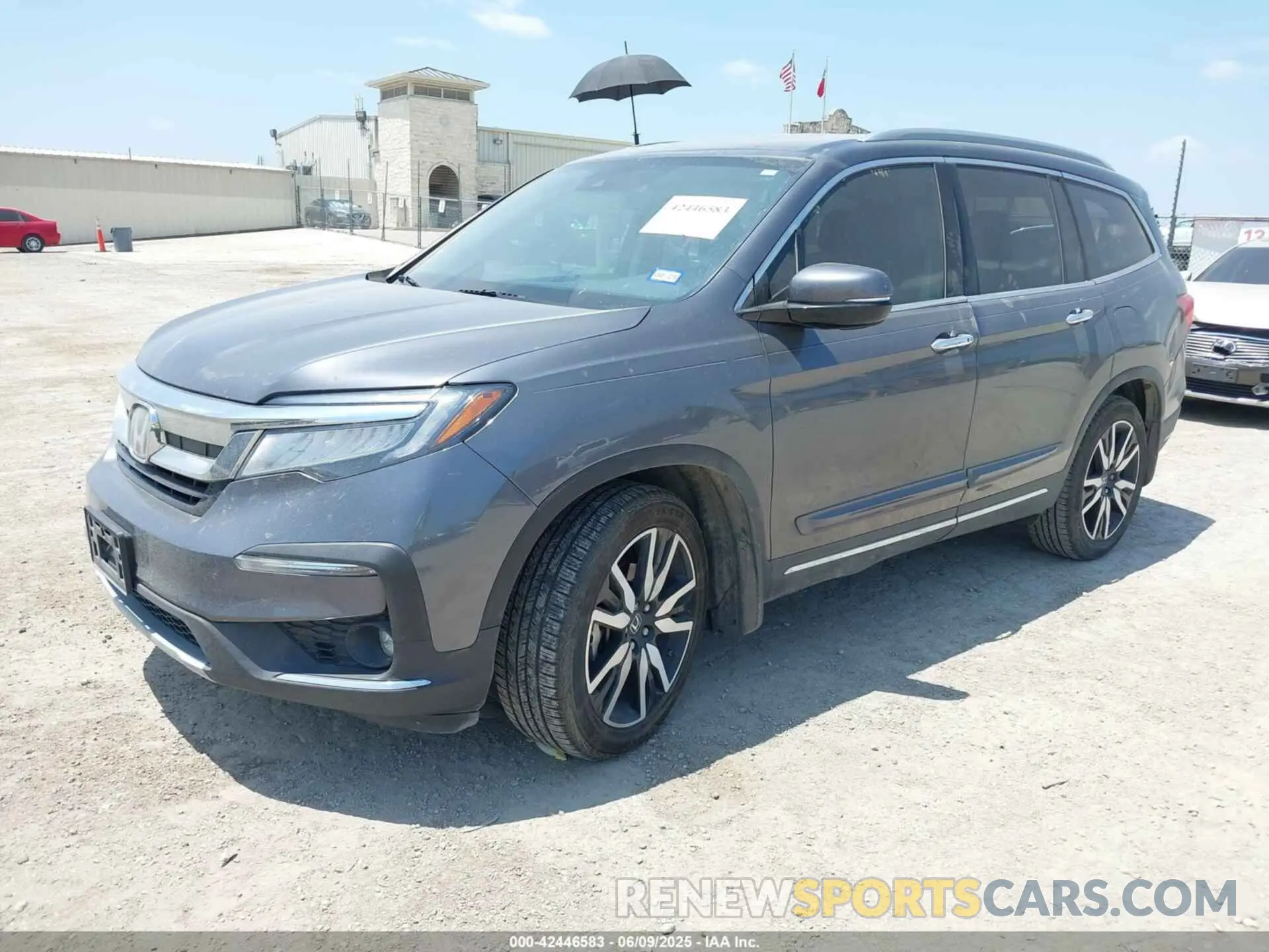 2 Photograph of a damaged car 5FNYF5H67LB021621 HONDA PILOT 2020