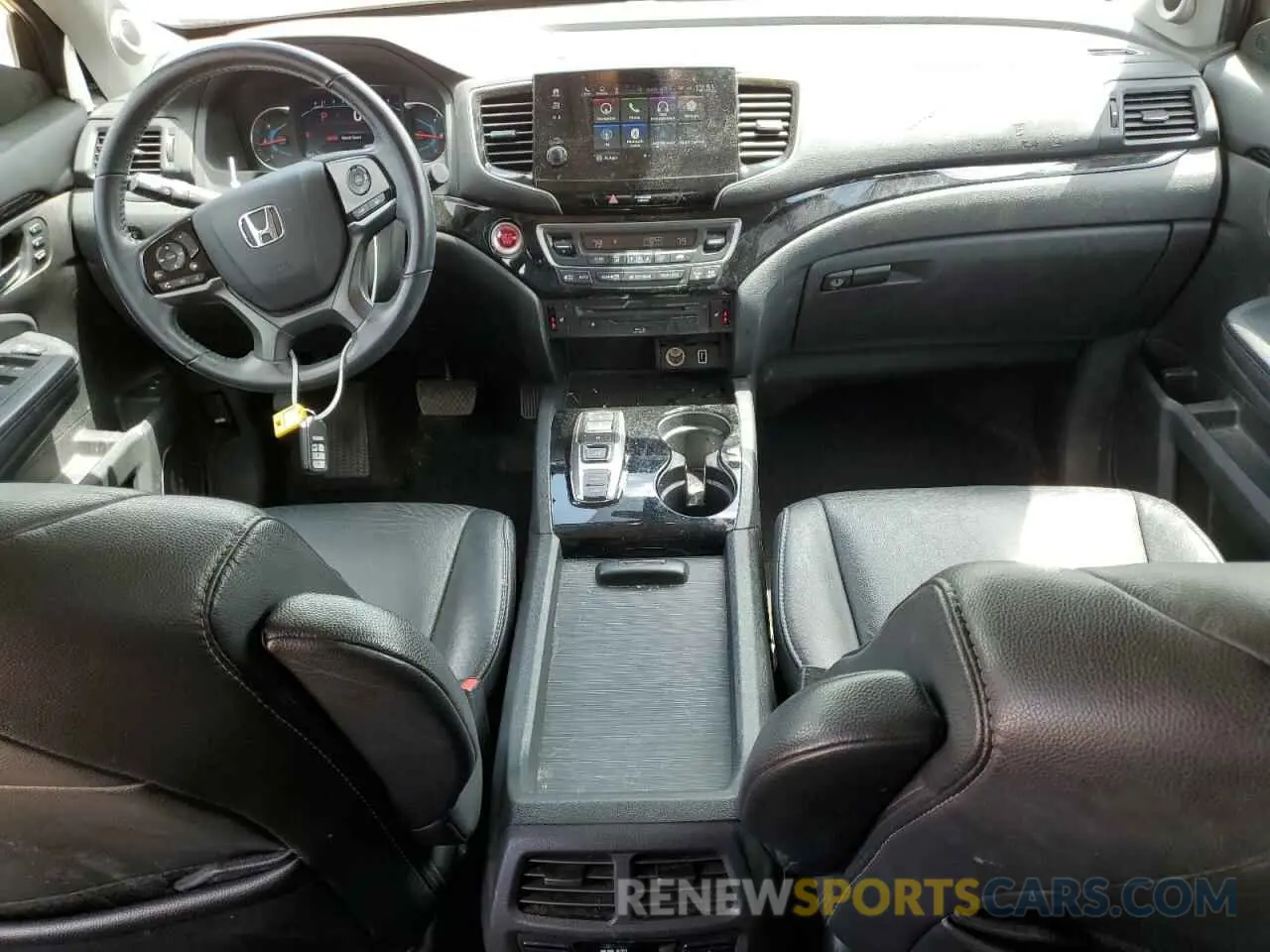 8 Photograph of a damaged car 5FNYF5H92LB025277 HONDA PILOT 2020