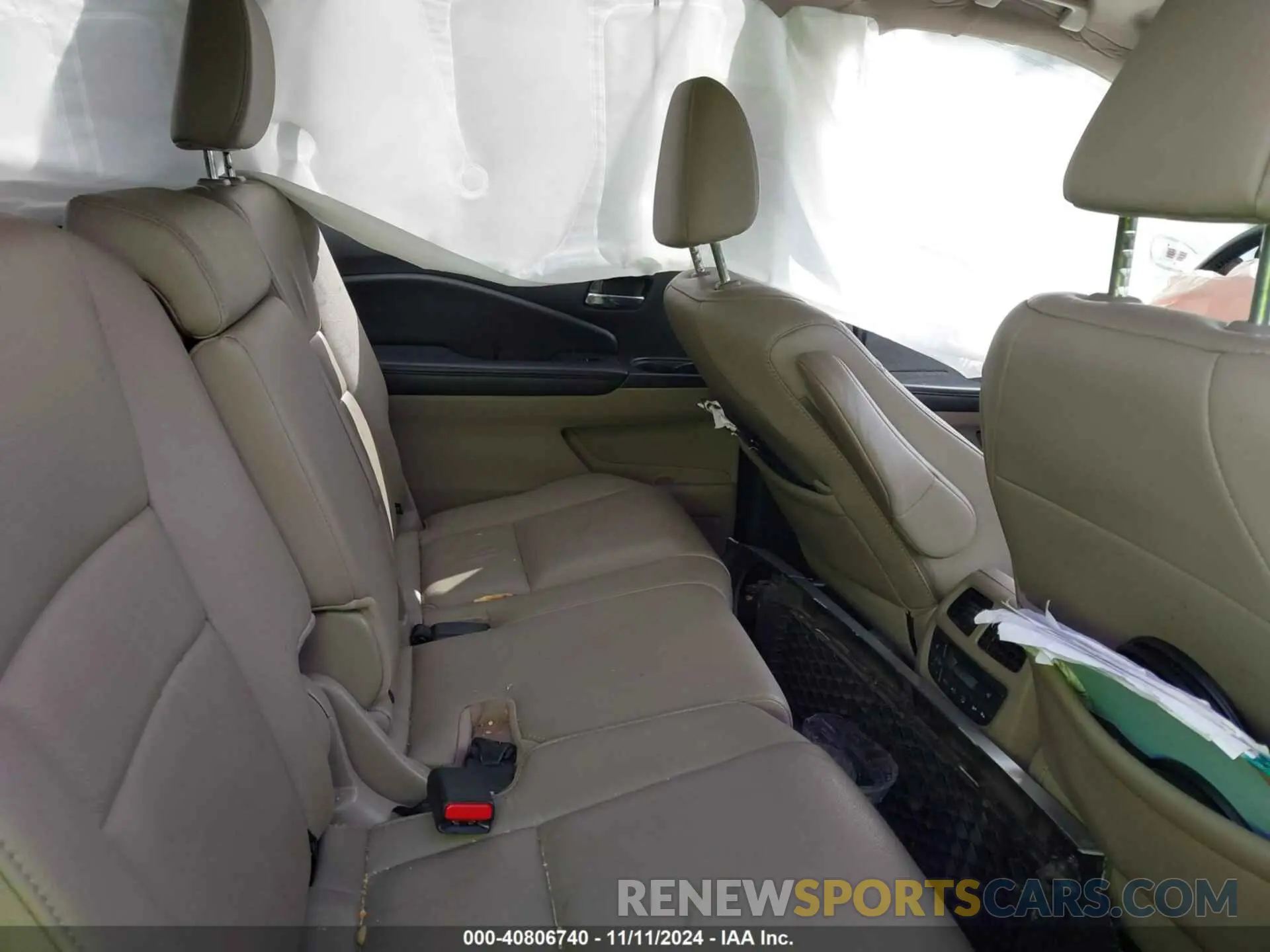 8 Photograph of a damaged car 5FNYF5H94LB012062 HONDA PILOT 2020