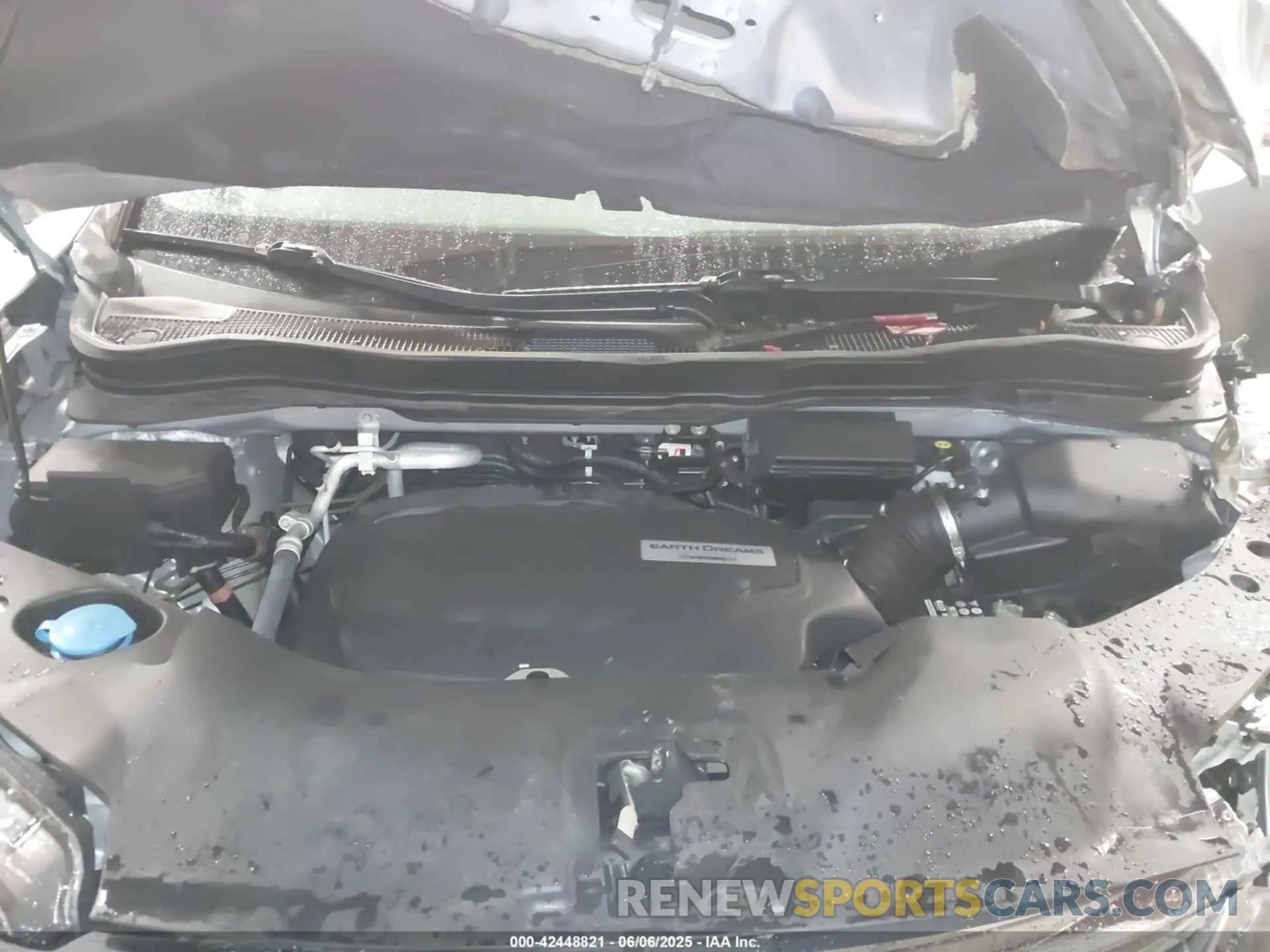 10 Photograph of a damaged car 5FNYF5H95LB025516 HONDA PILOT 2020