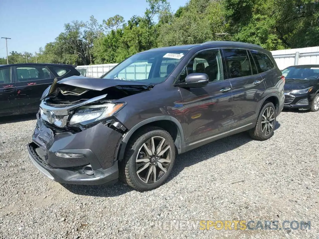 1 Photograph of a damaged car 5FNYF5H99LB000568 HONDA PILOT 2020