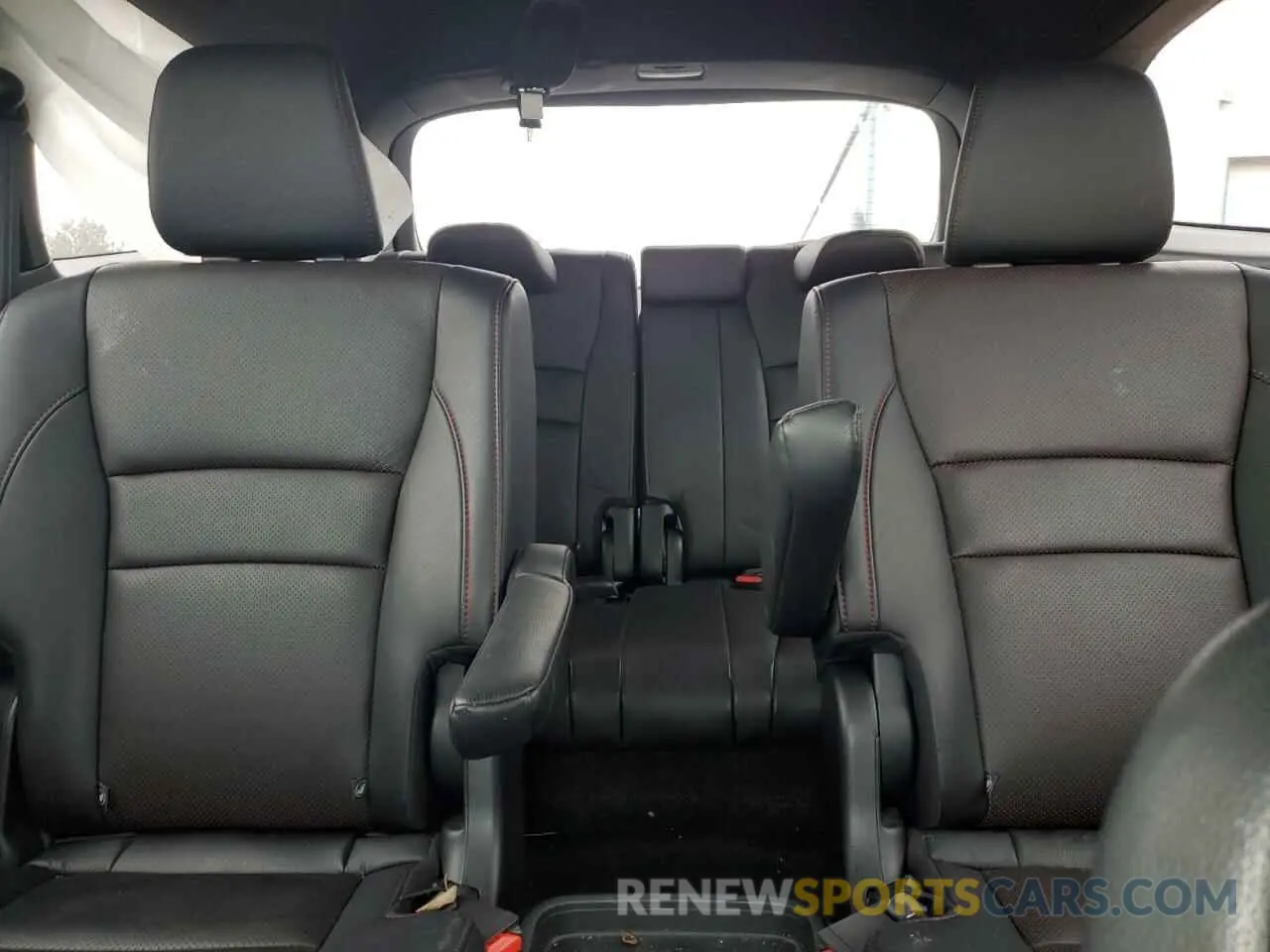 10 Photograph of a damaged car 5FNYF6H00LB502070 HONDA PILOT 2020