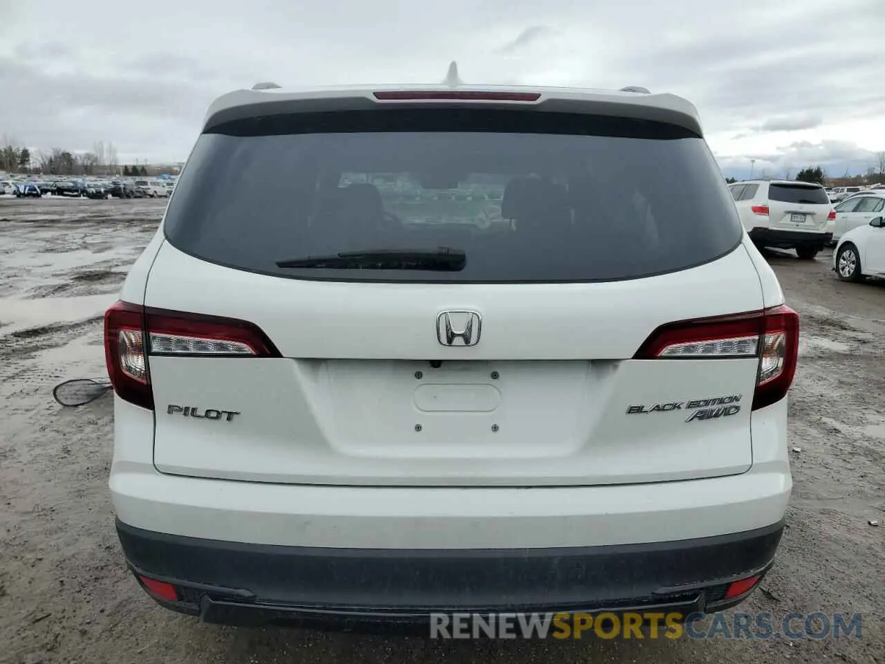 6 Photograph of a damaged car 5FNYF6H00LB502070 HONDA PILOT 2020