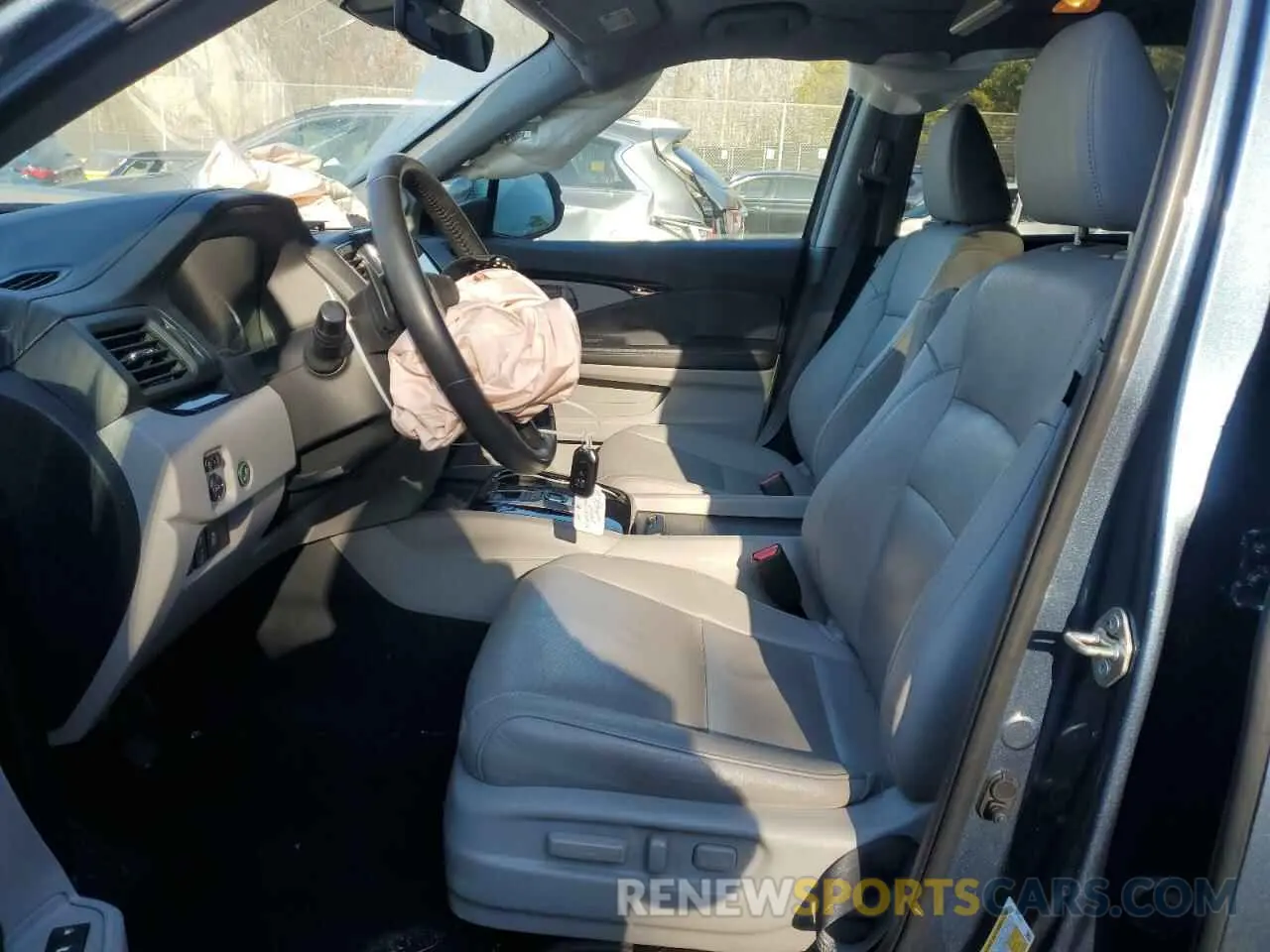 7 Photograph of a damaged car 5FNYF6H02LB003268 HONDA PILOT 2020