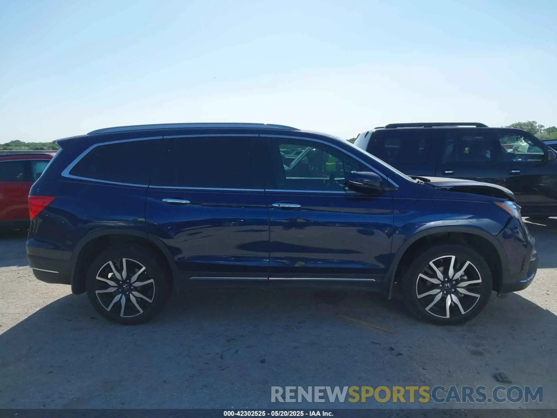 13 Photograph of a damaged car 5FNYF6H02LB054348 HONDA PILOT 2020
