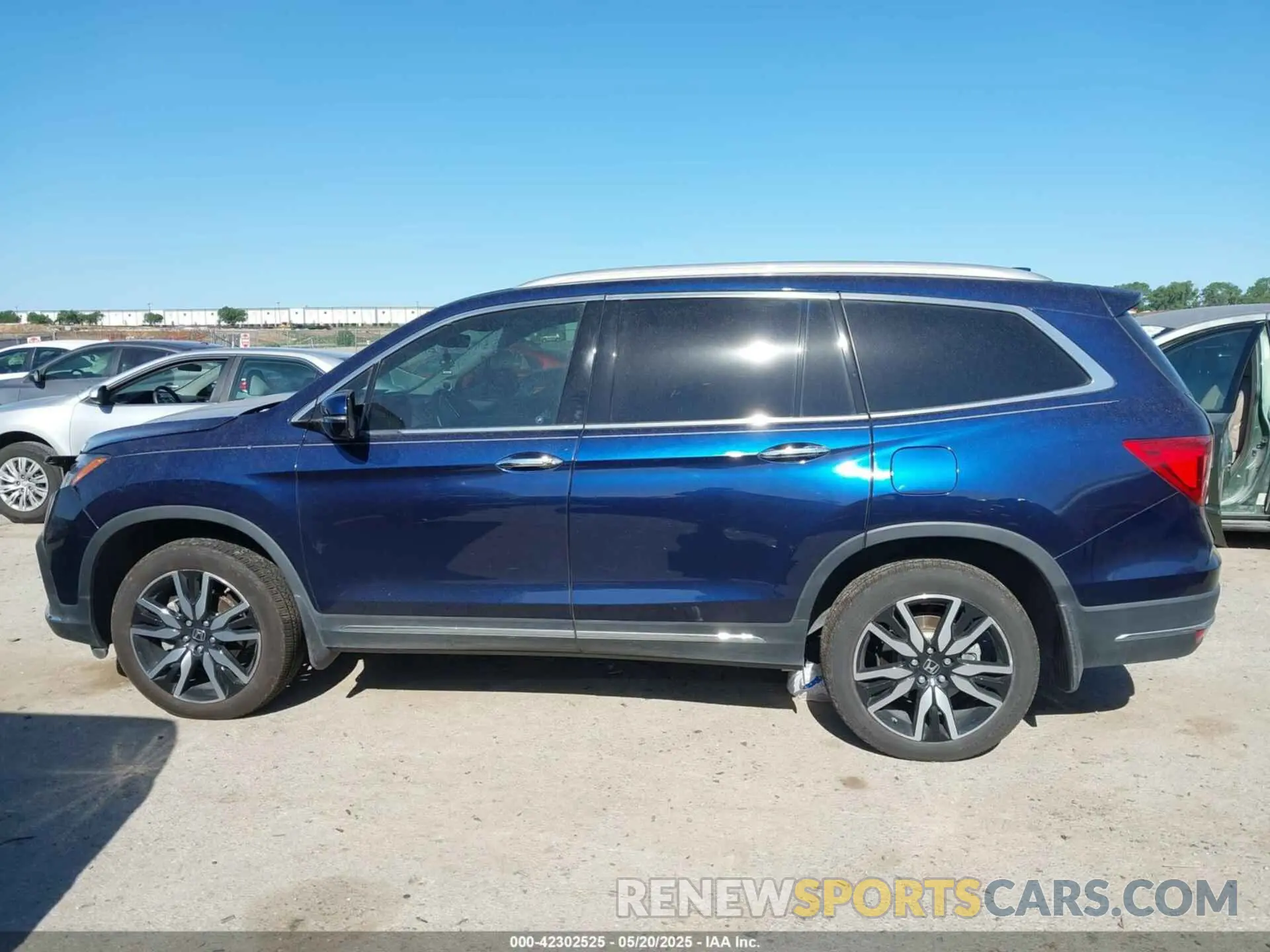 14 Photograph of a damaged car 5FNYF6H02LB054348 HONDA PILOT 2020