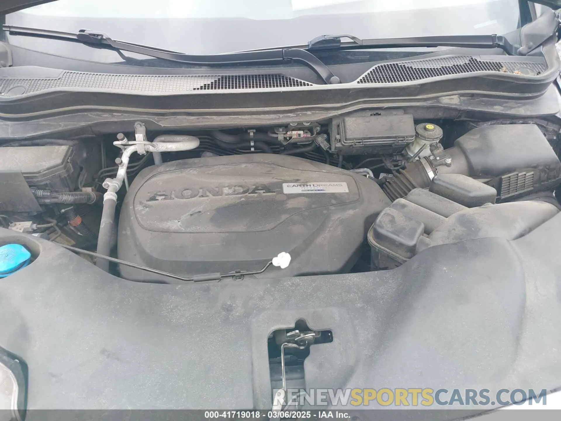 10 Photograph of a damaged car 5FNYF6H05LB025247 HONDA PILOT 2020