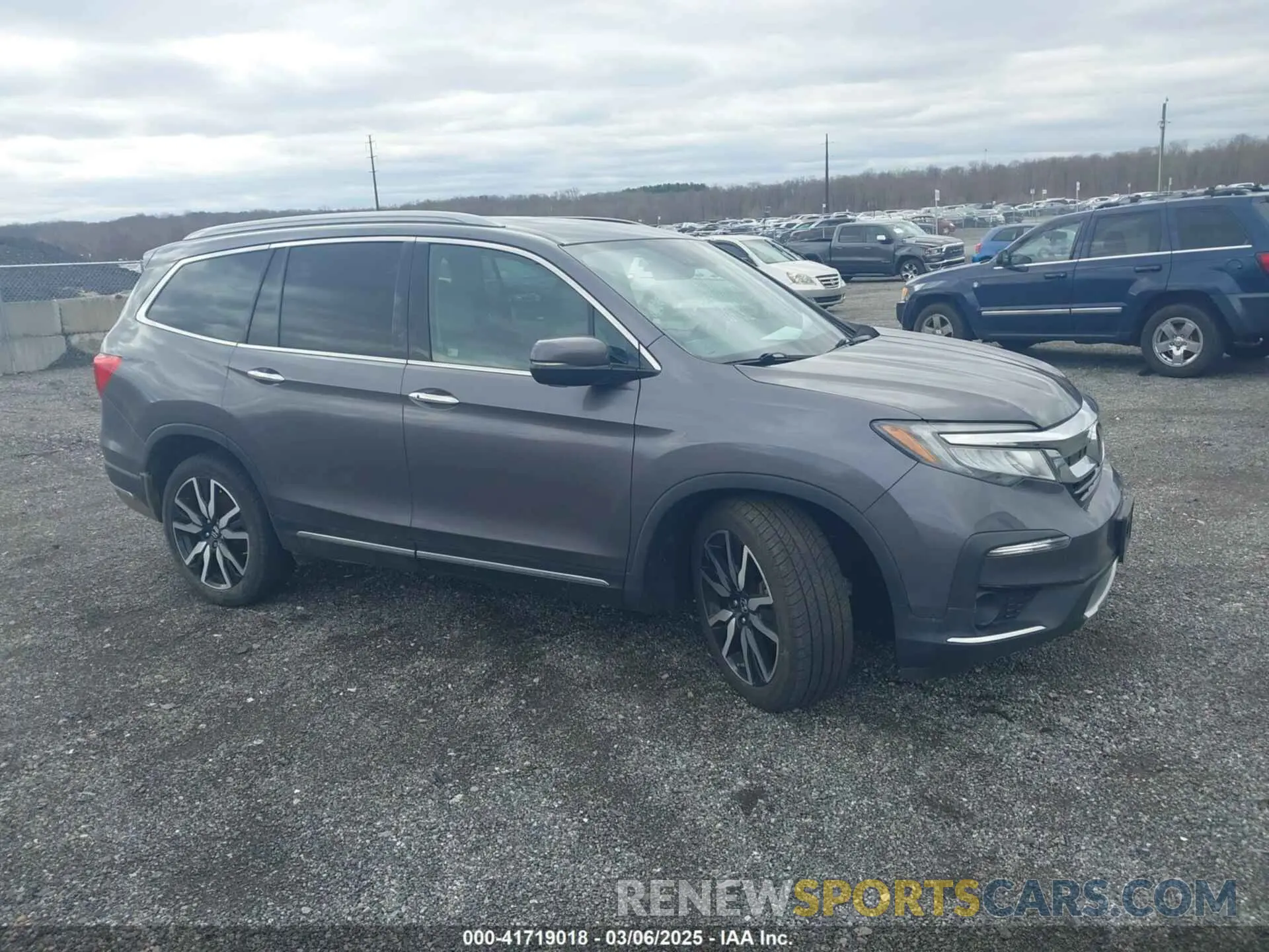 13 Photograph of a damaged car 5FNYF6H05LB025247 HONDA PILOT 2020
