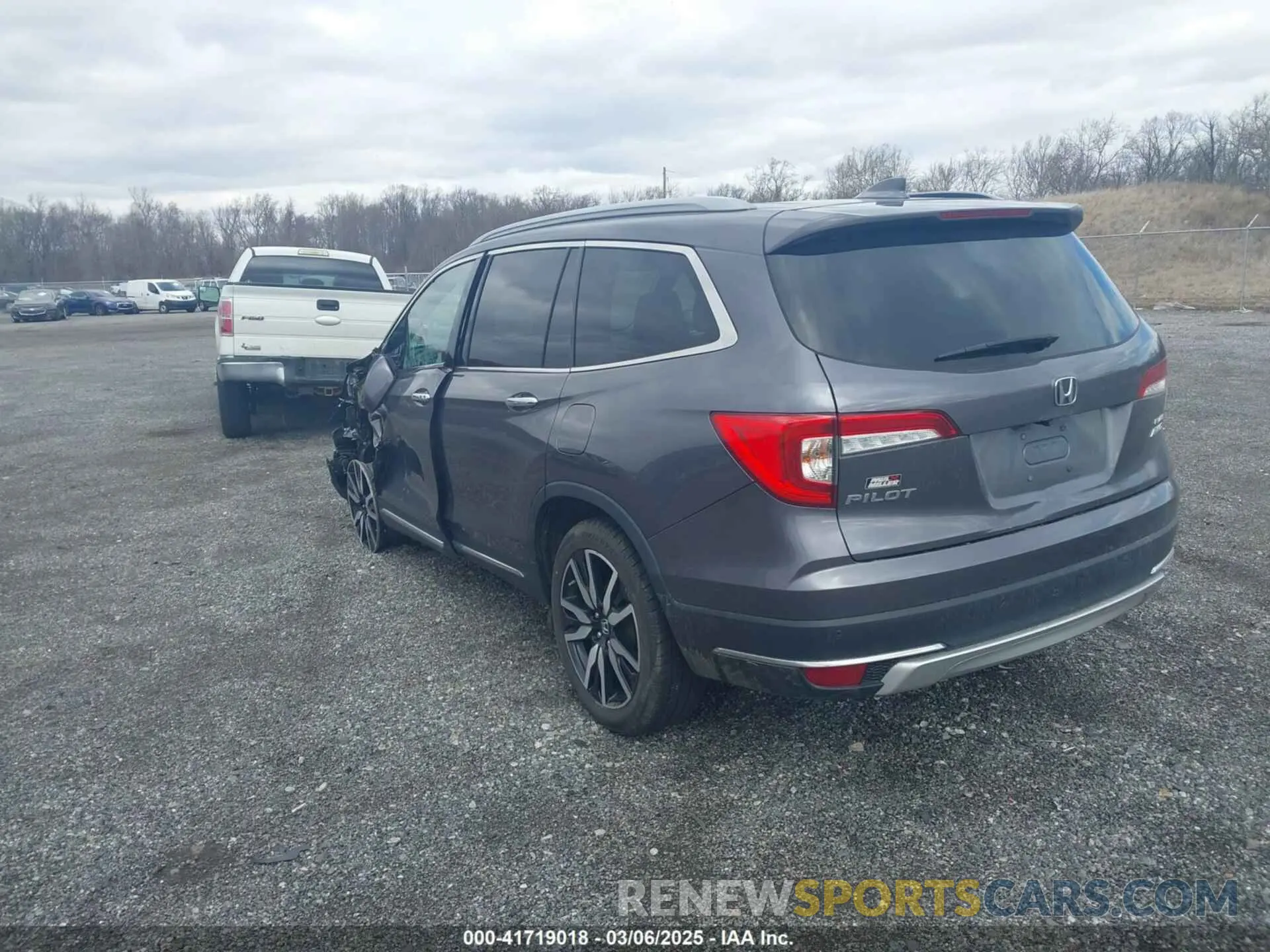 3 Photograph of a damaged car 5FNYF6H05LB025247 HONDA PILOT 2020