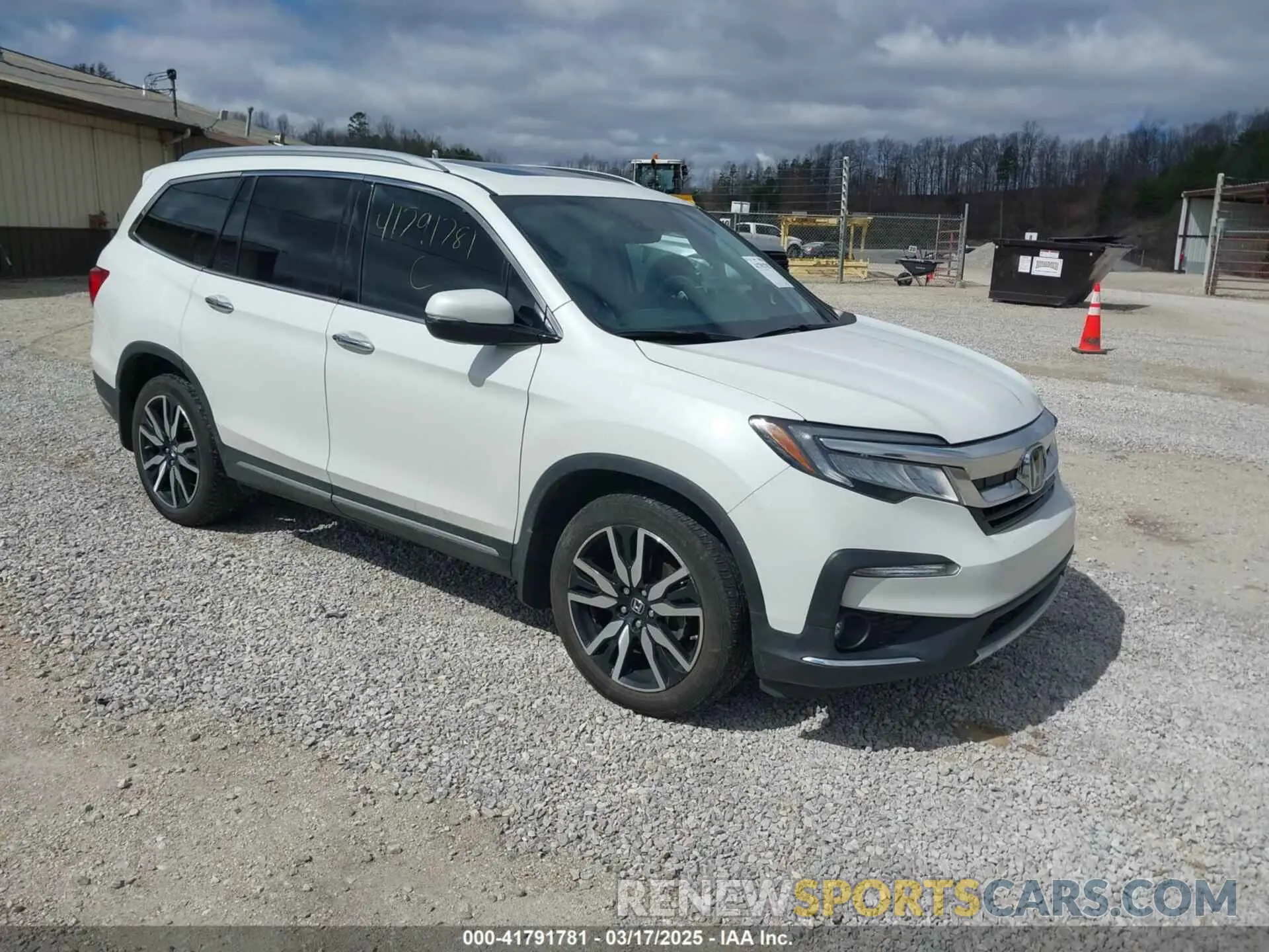 1 Photograph of a damaged car 5FNYF6H09LB026501 HONDA PILOT 2020