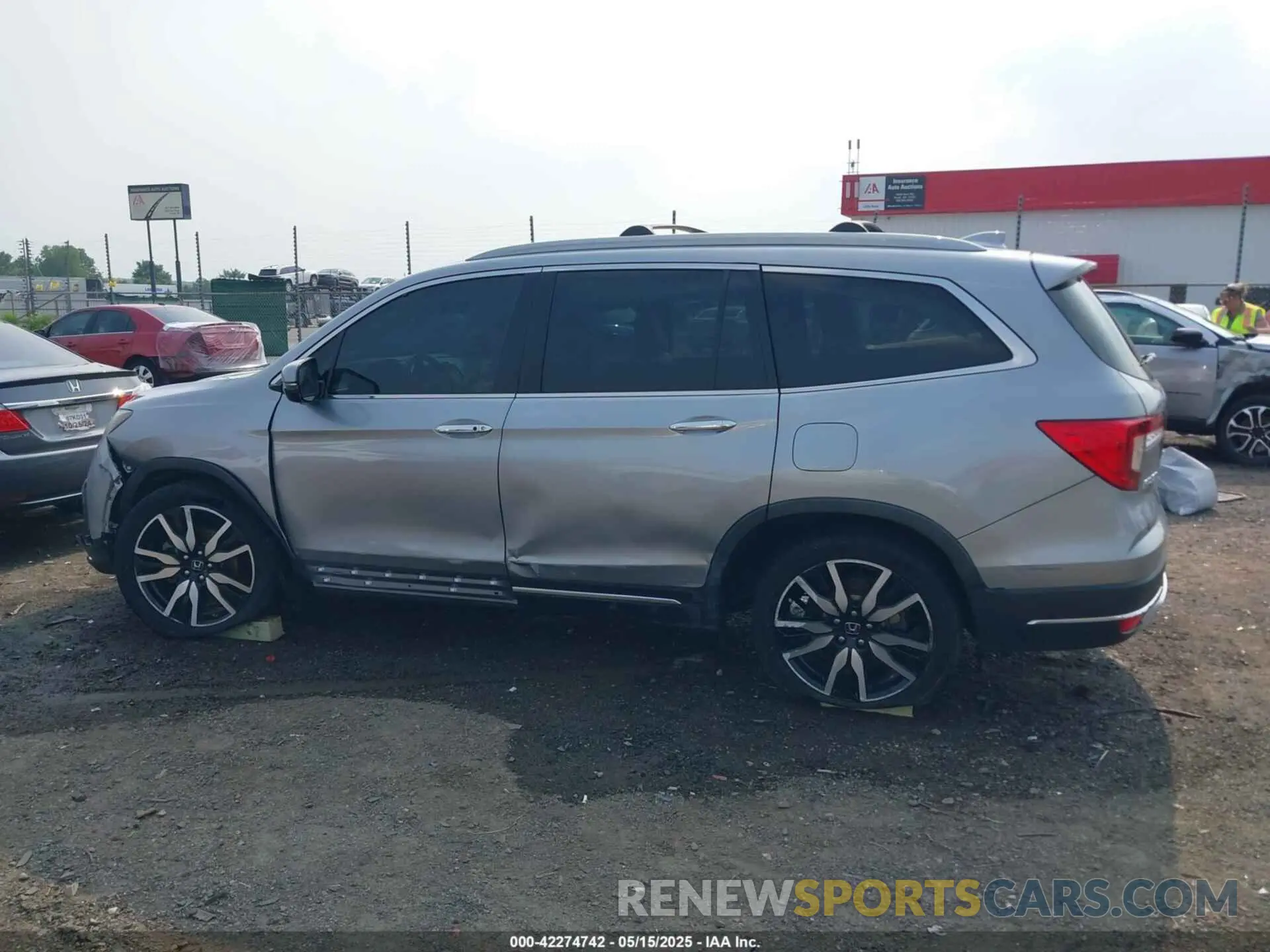 14 Photograph of a damaged car 5FNYF6H0XLB020657 HONDA PILOT 2020