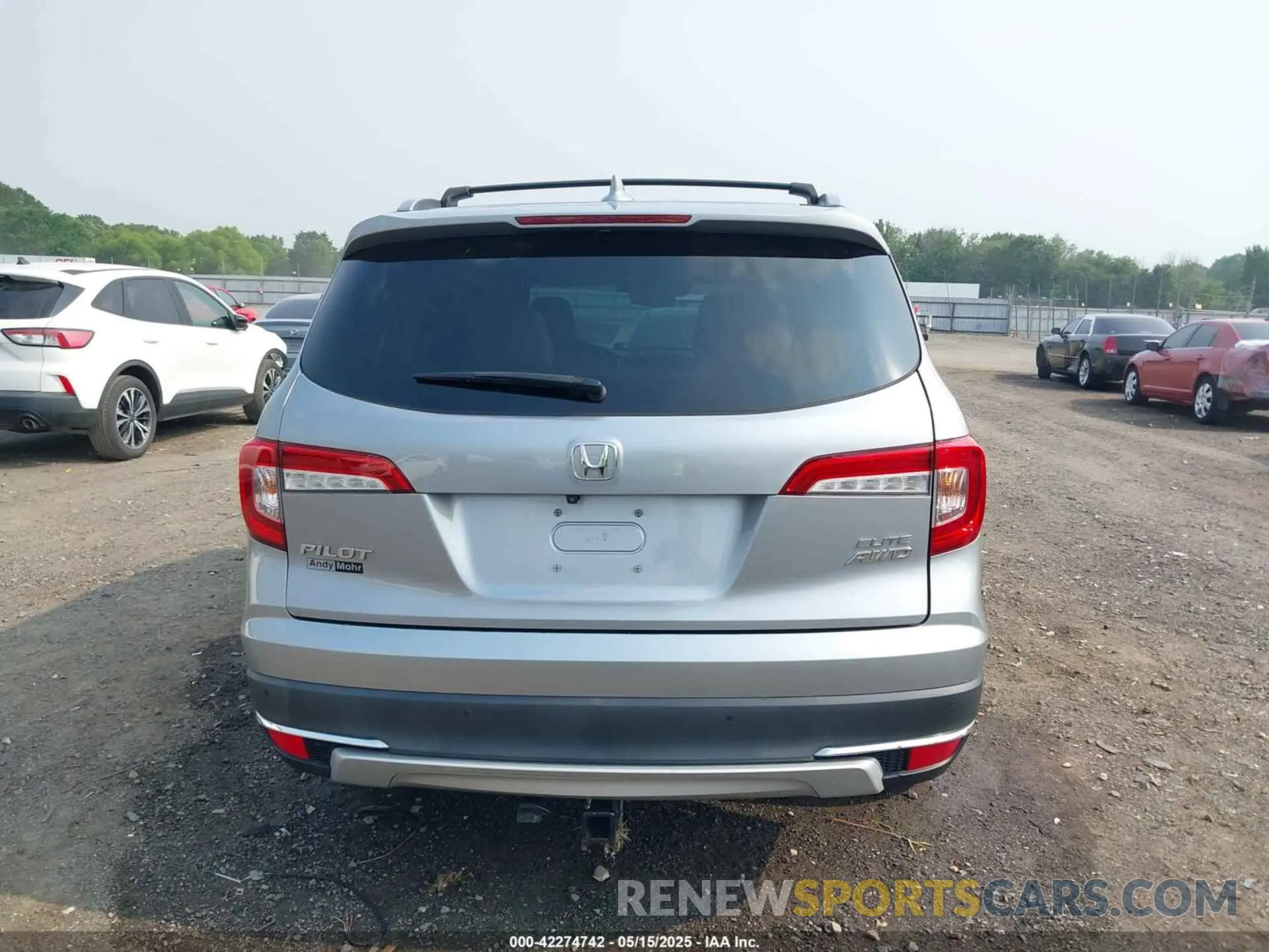 16 Photograph of a damaged car 5FNYF6H0XLB020657 HONDA PILOT 2020